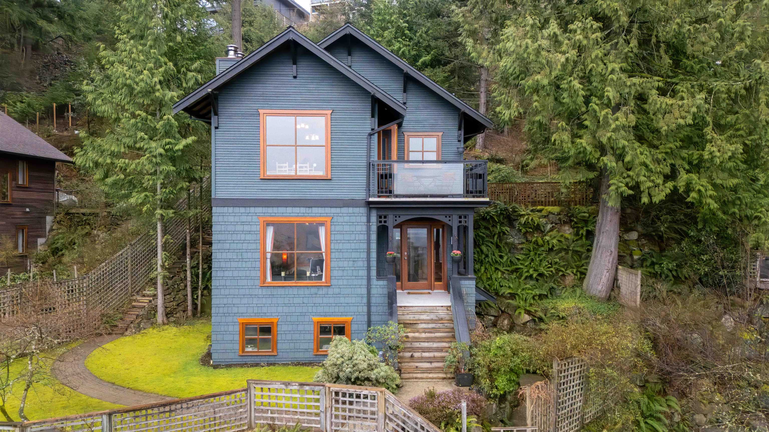 Listing image of 555 ROOCROFT LANE