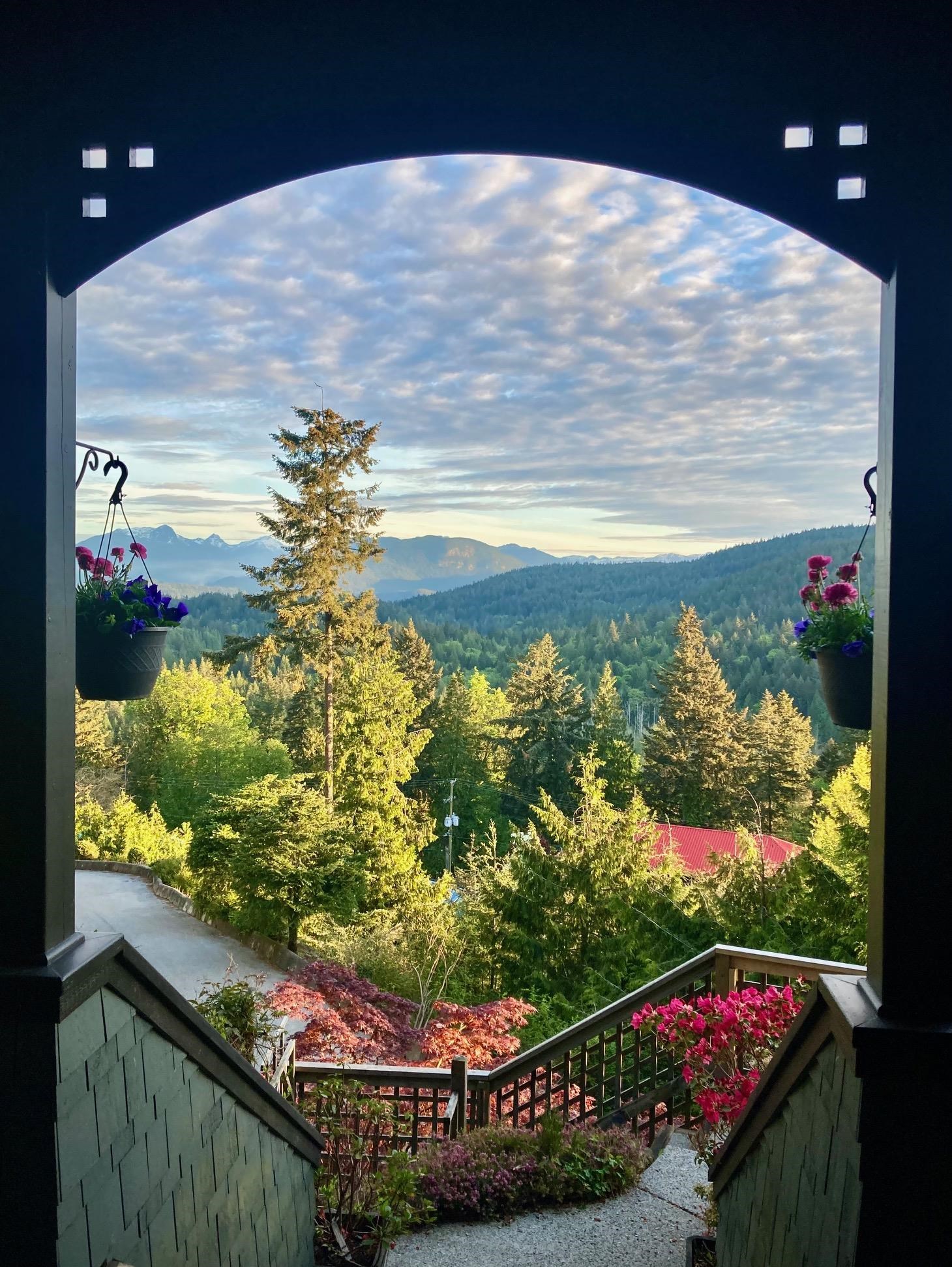 Listing image of 555 ROOCROFT LANE