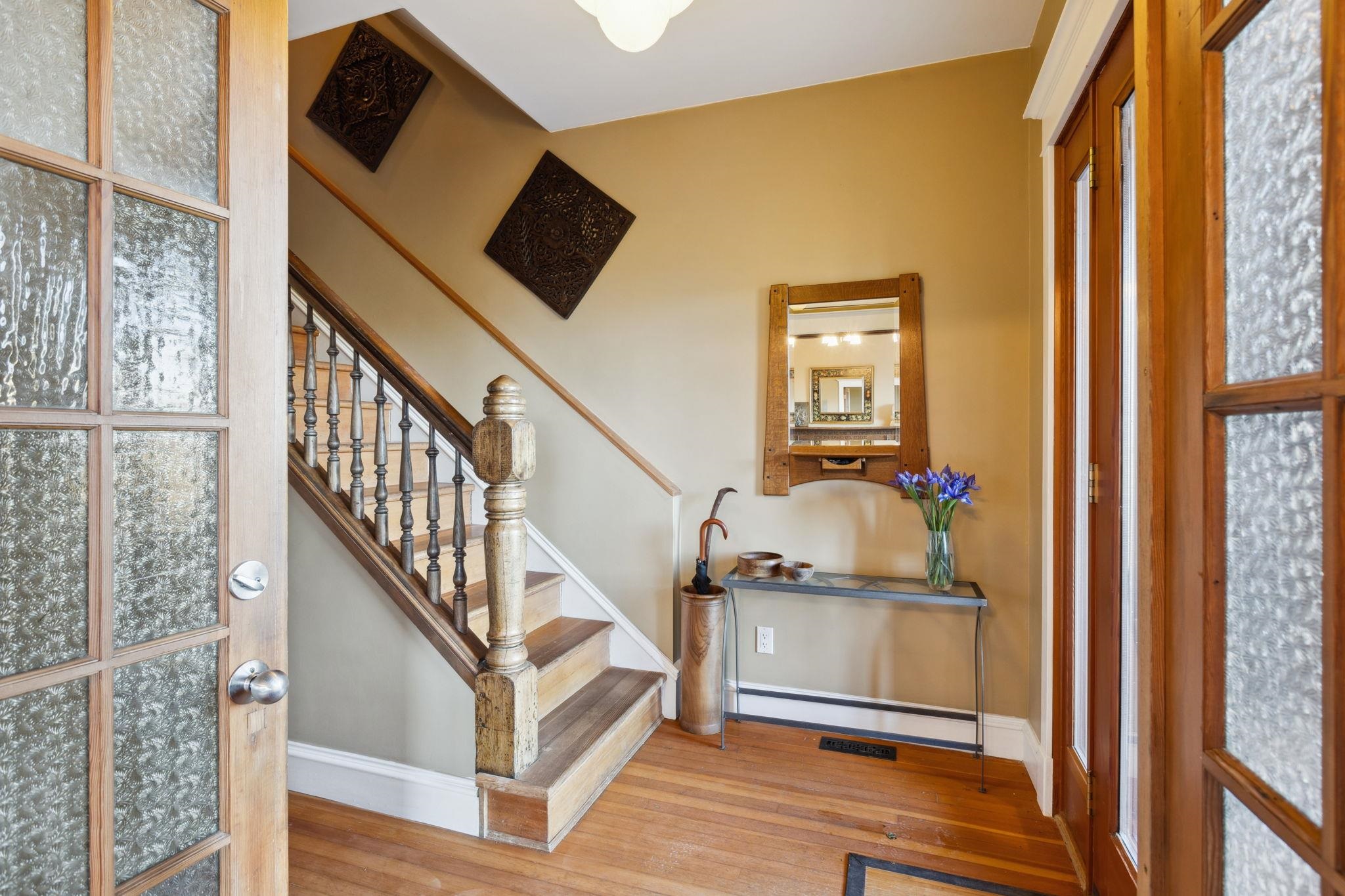 Listing image of 555 ROOCROFT LANE