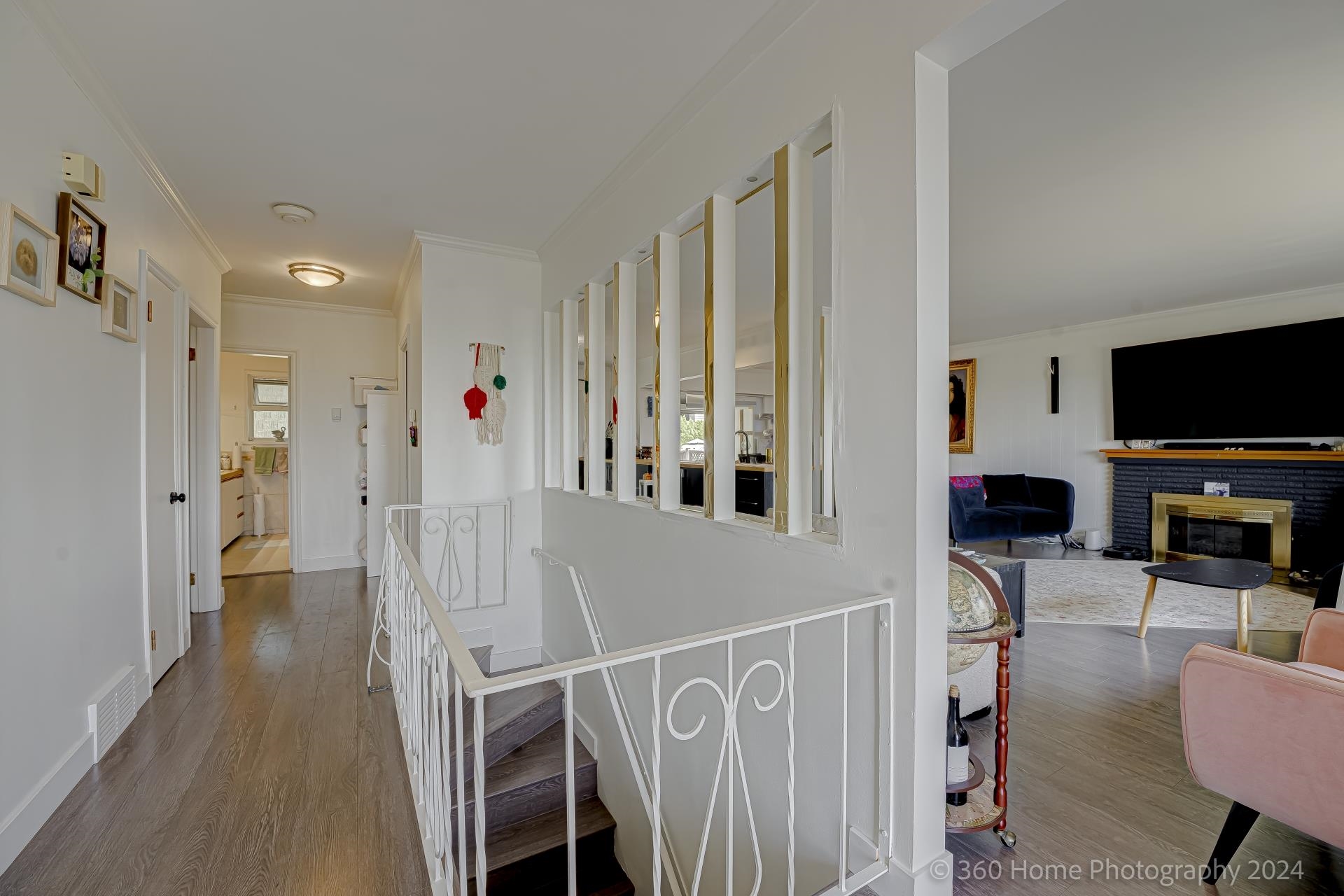 Listing image of 962 WHITCHURCH STREET