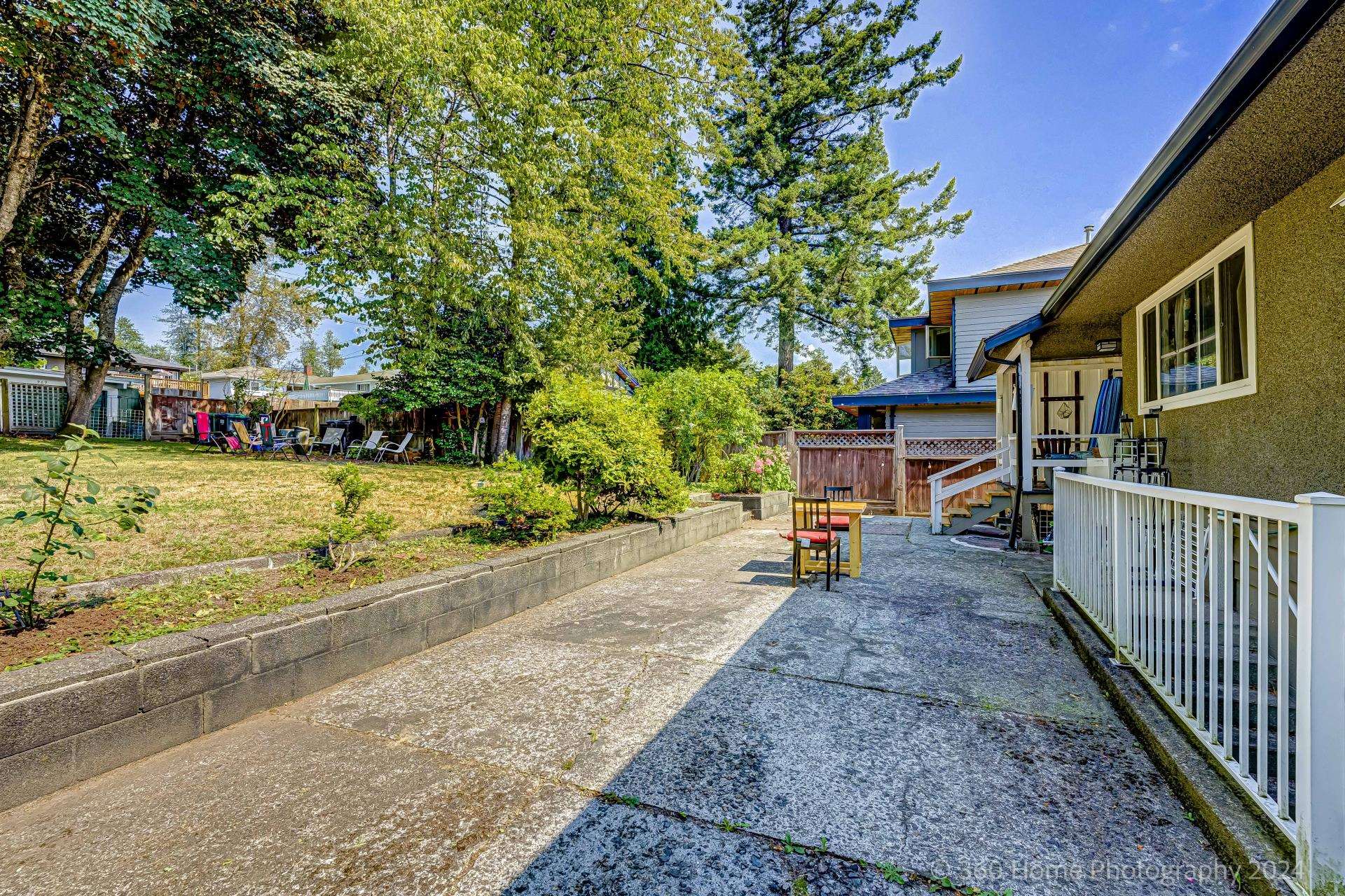 Listing image of 962 WHITCHURCH STREET
