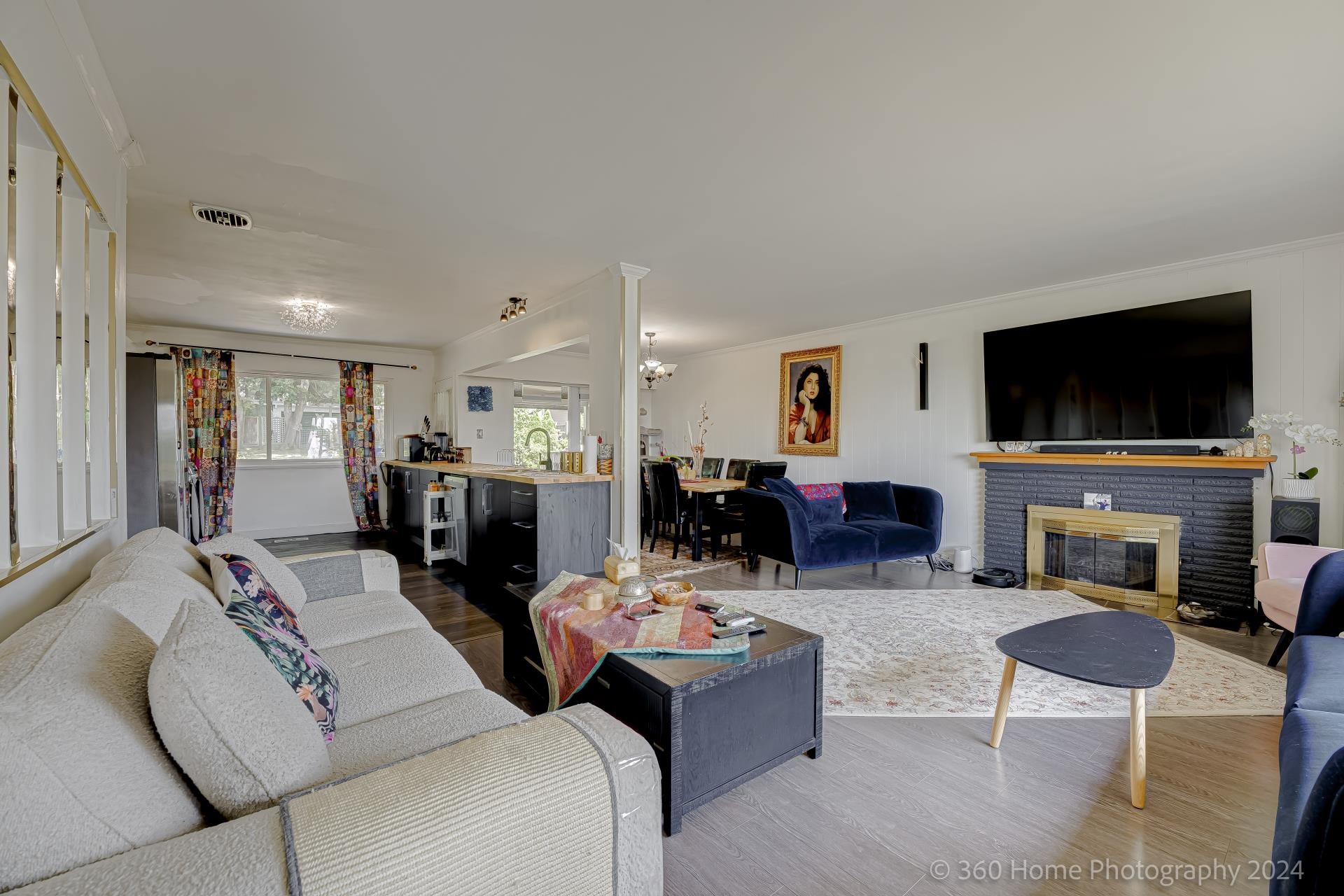 Listing image of 962 WHITCHURCH STREET