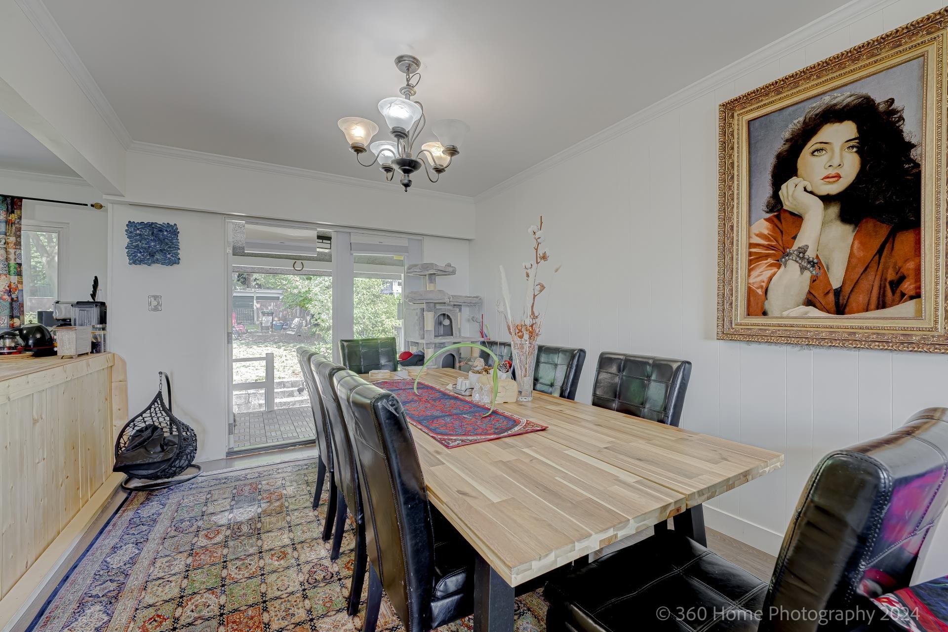 Listing image of 962 WHITCHURCH STREET