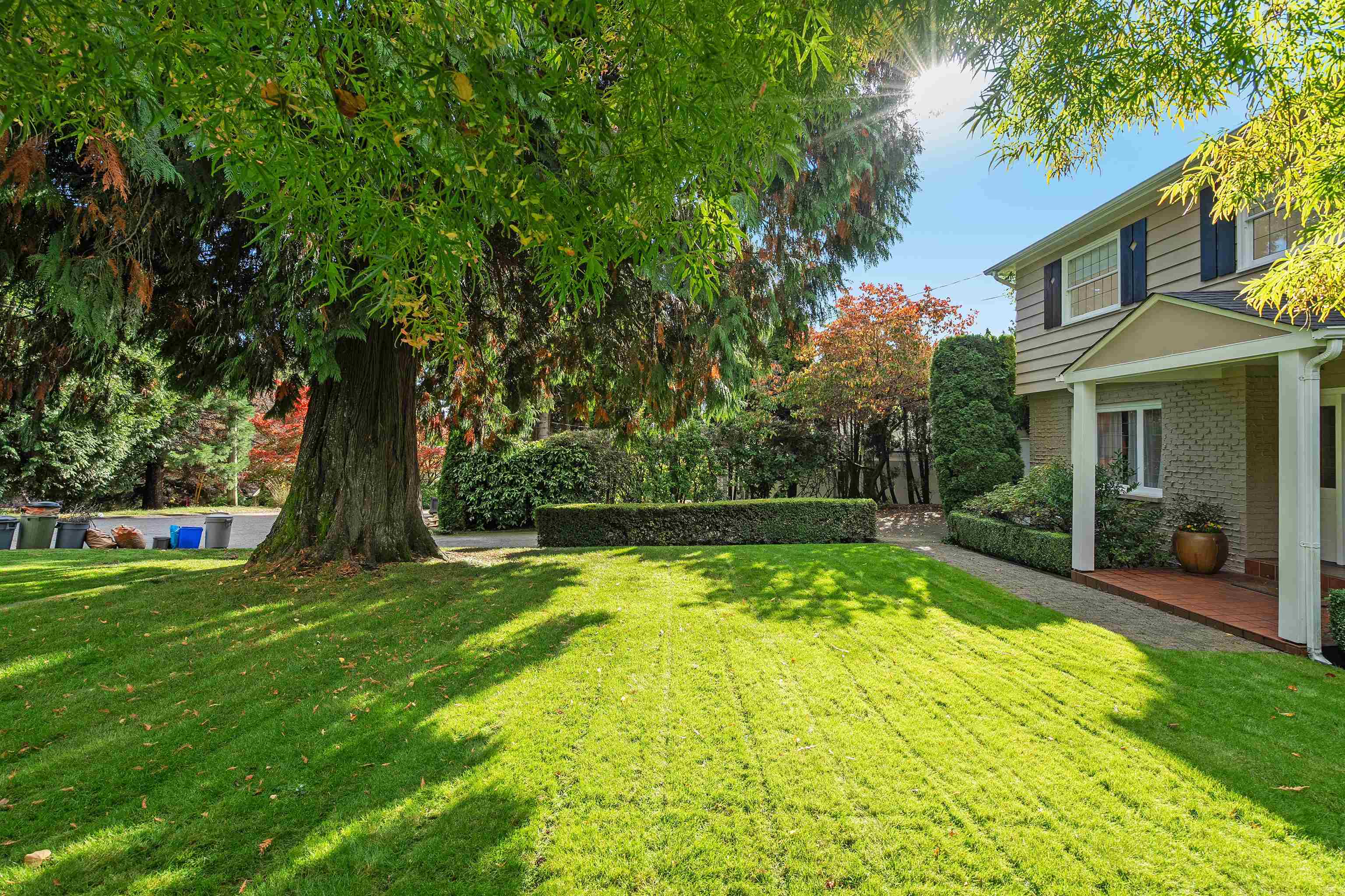 Listing image of 1815 ST. DENIS ROAD