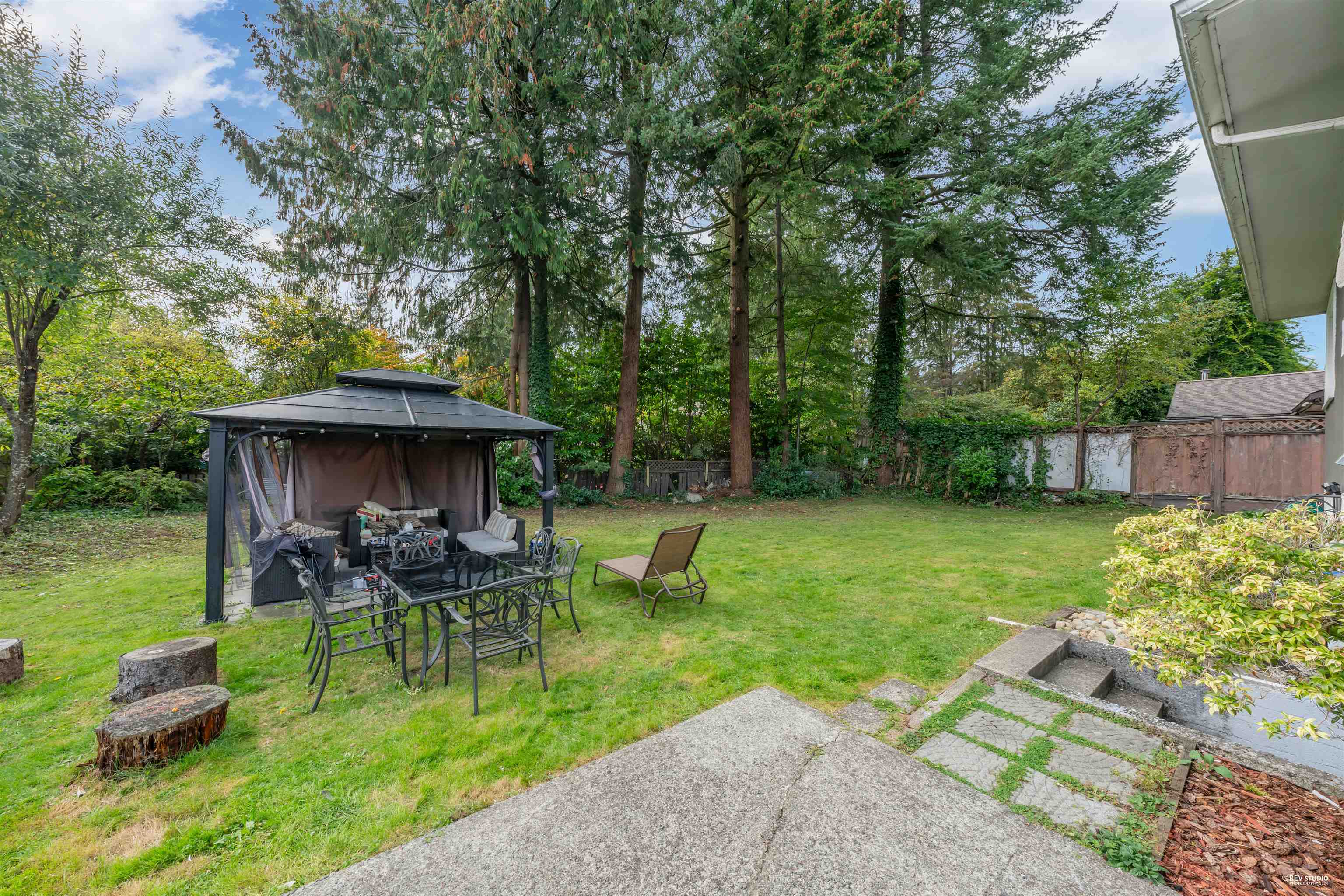 Listing image of 1075 RUTHINA AVENUE