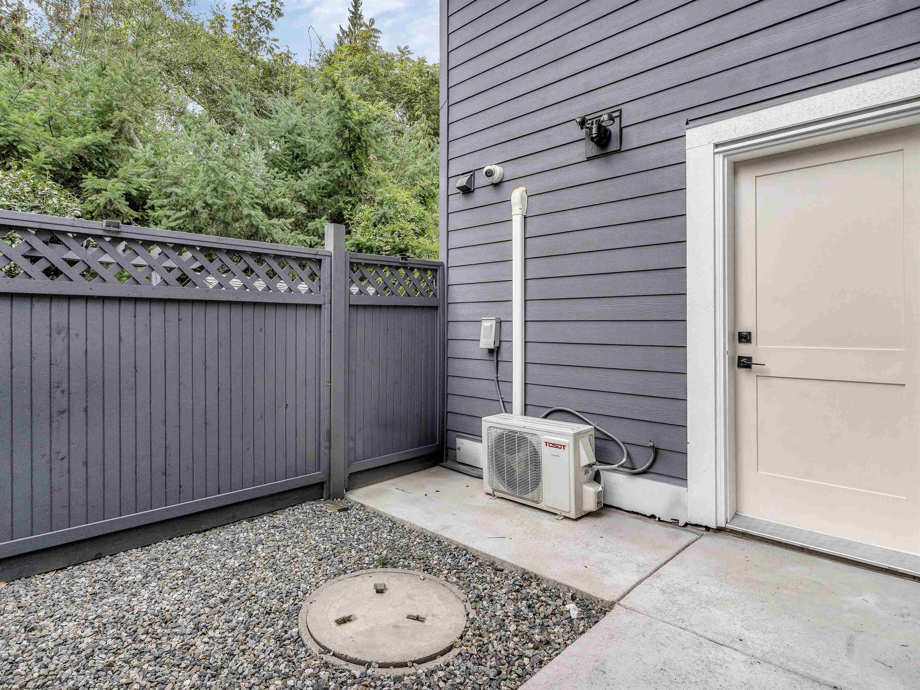 Listing image of 1507 KILMER PLACE