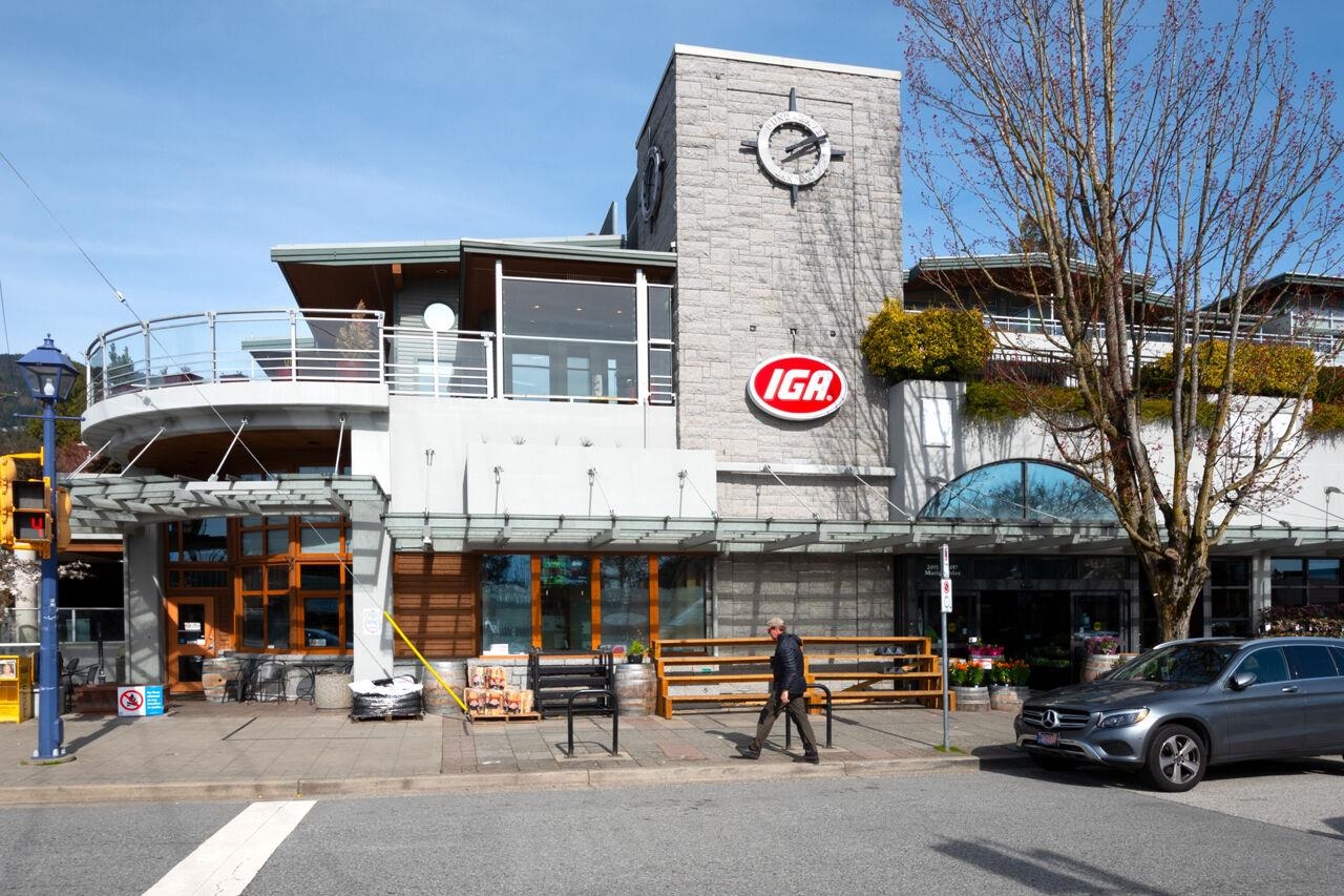 Listing image of 401 2165 ARGYLE AVENUE