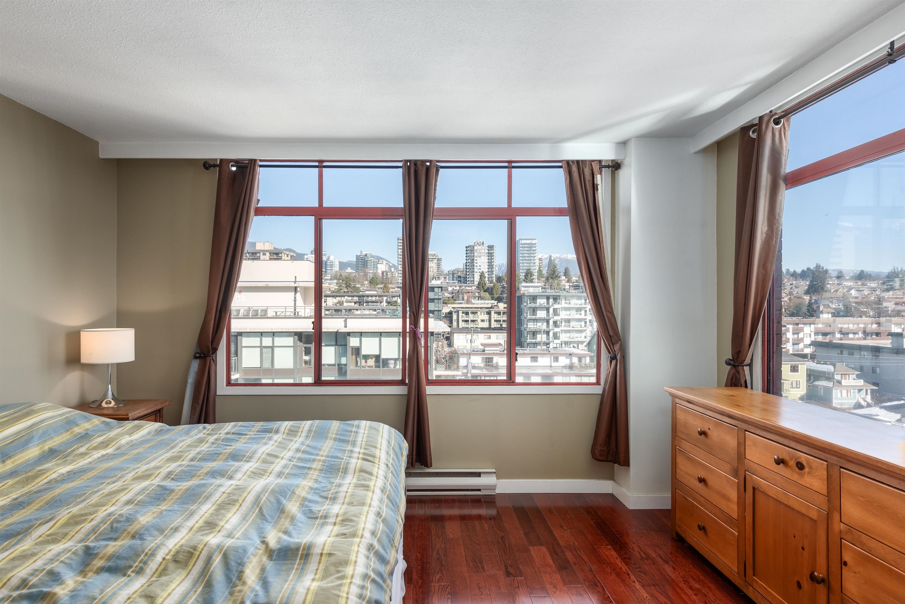 Listing image of 1202 130 E 2ND STREET