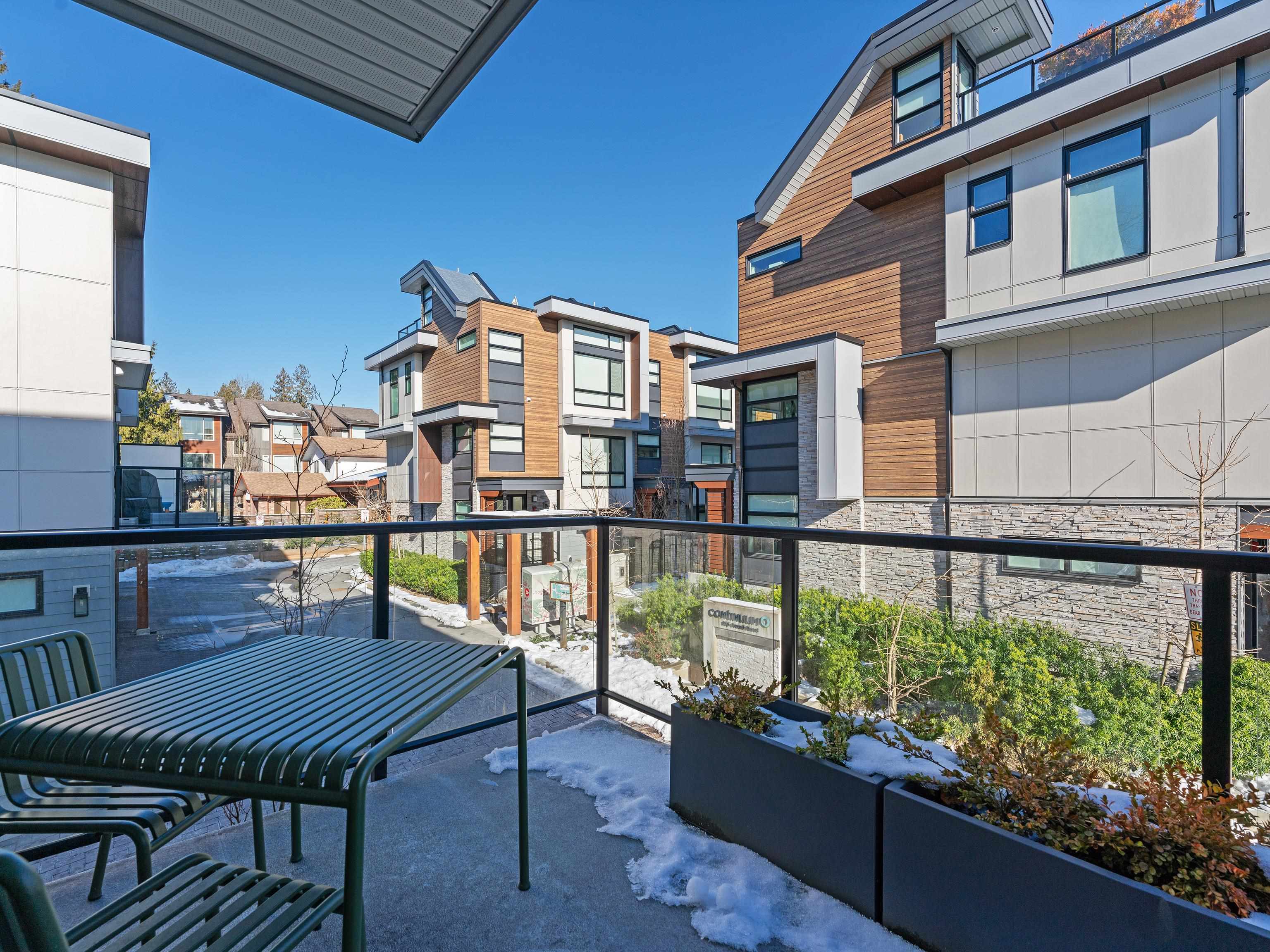 Listing image of 5 856 ORWELL STREET