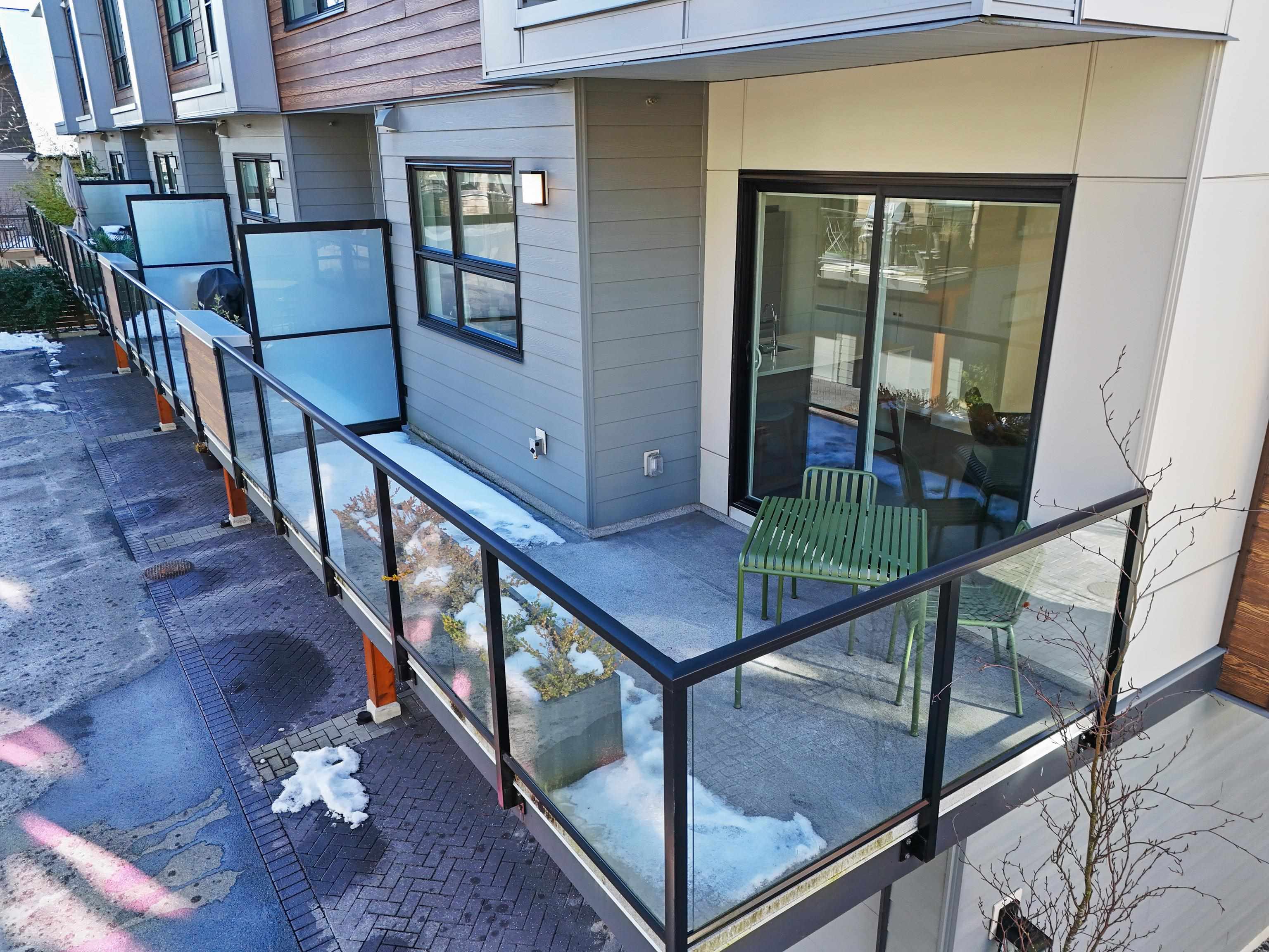 Listing image of 5 856 ORWELL STREET