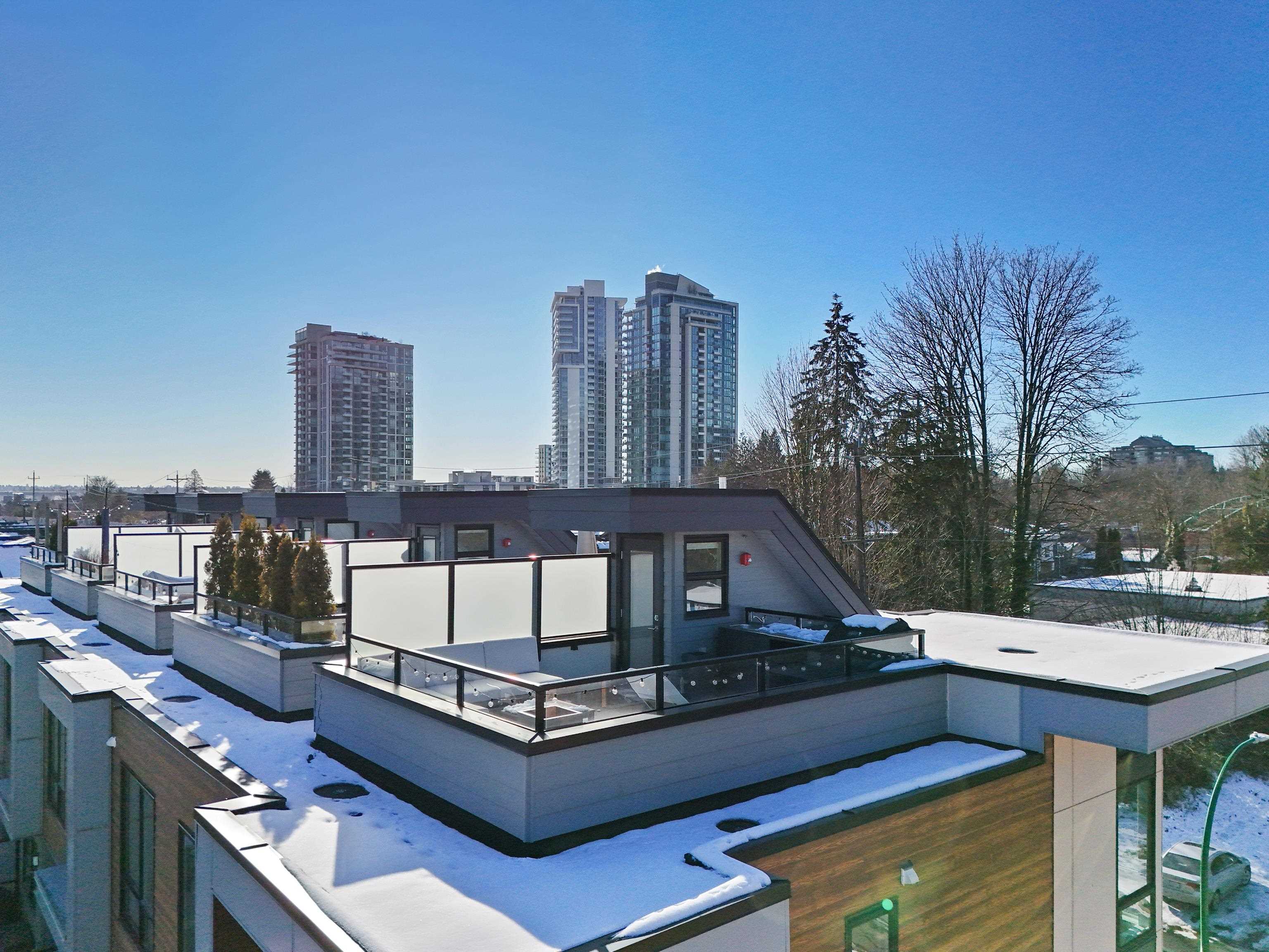 Listing image of 5 856 ORWELL STREET