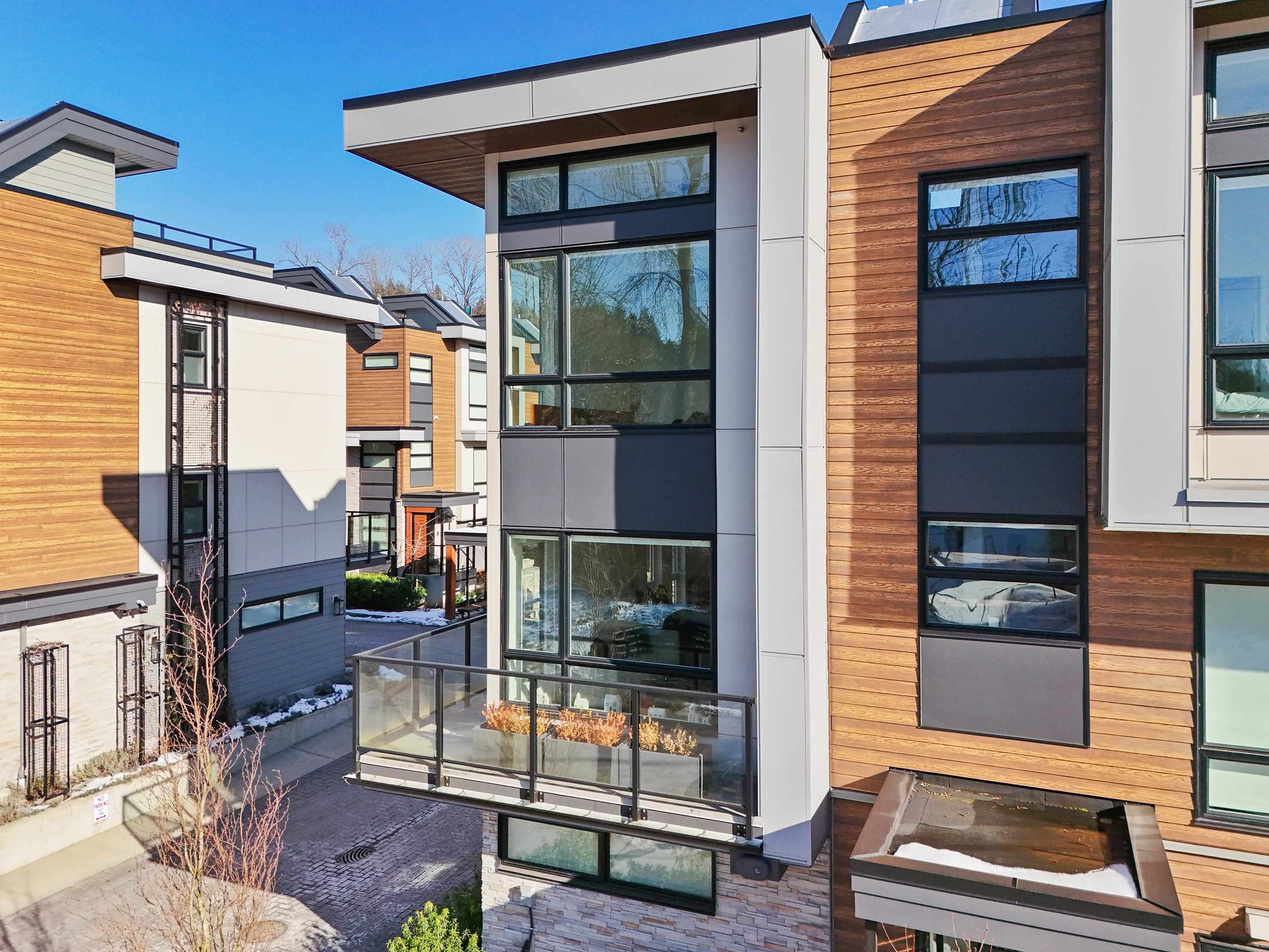 Listing image of 5 856 ORWELL STREET