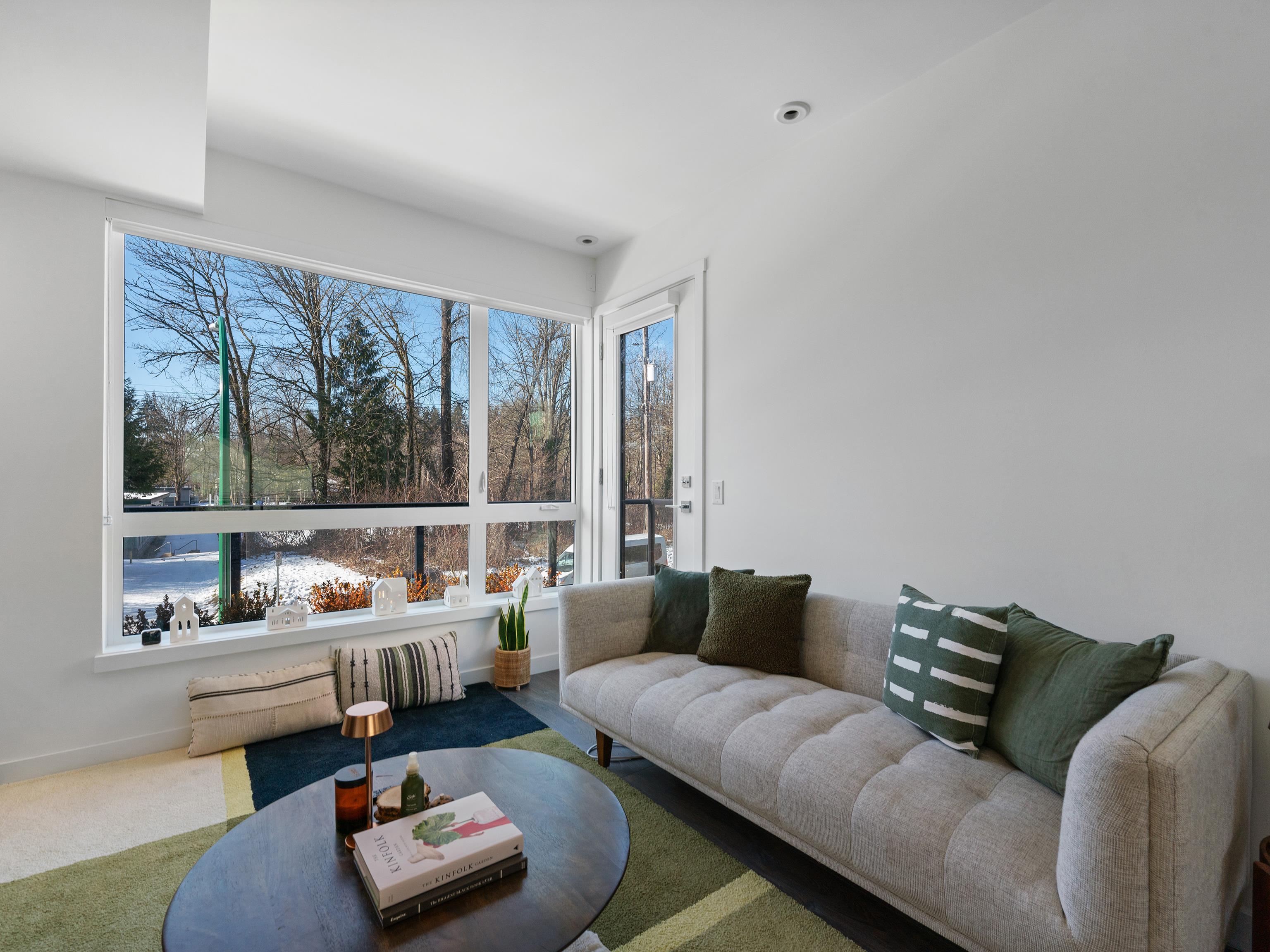 Listing image of 5 856 ORWELL STREET