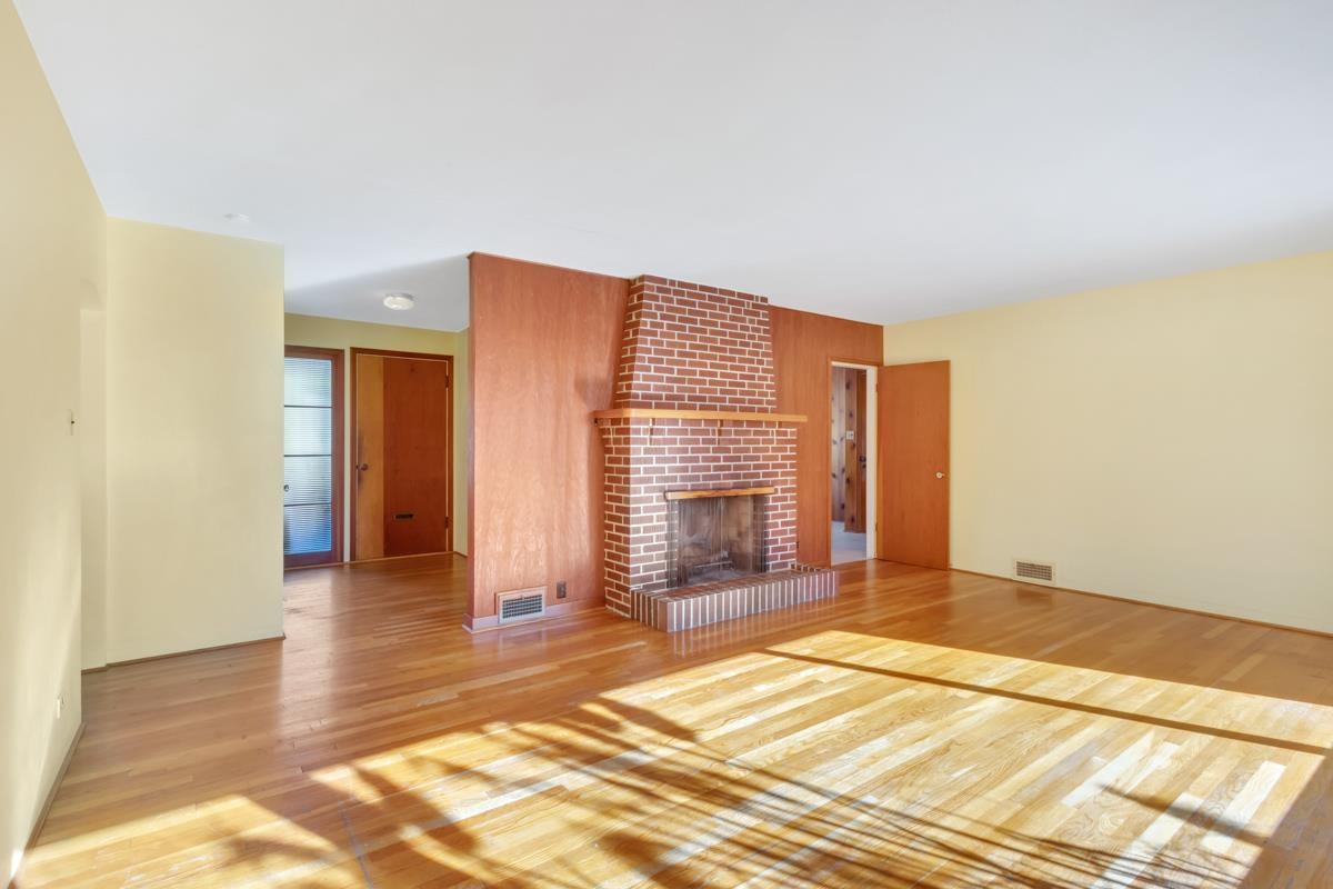 Listing image of 4386 ERWIN DRIVE