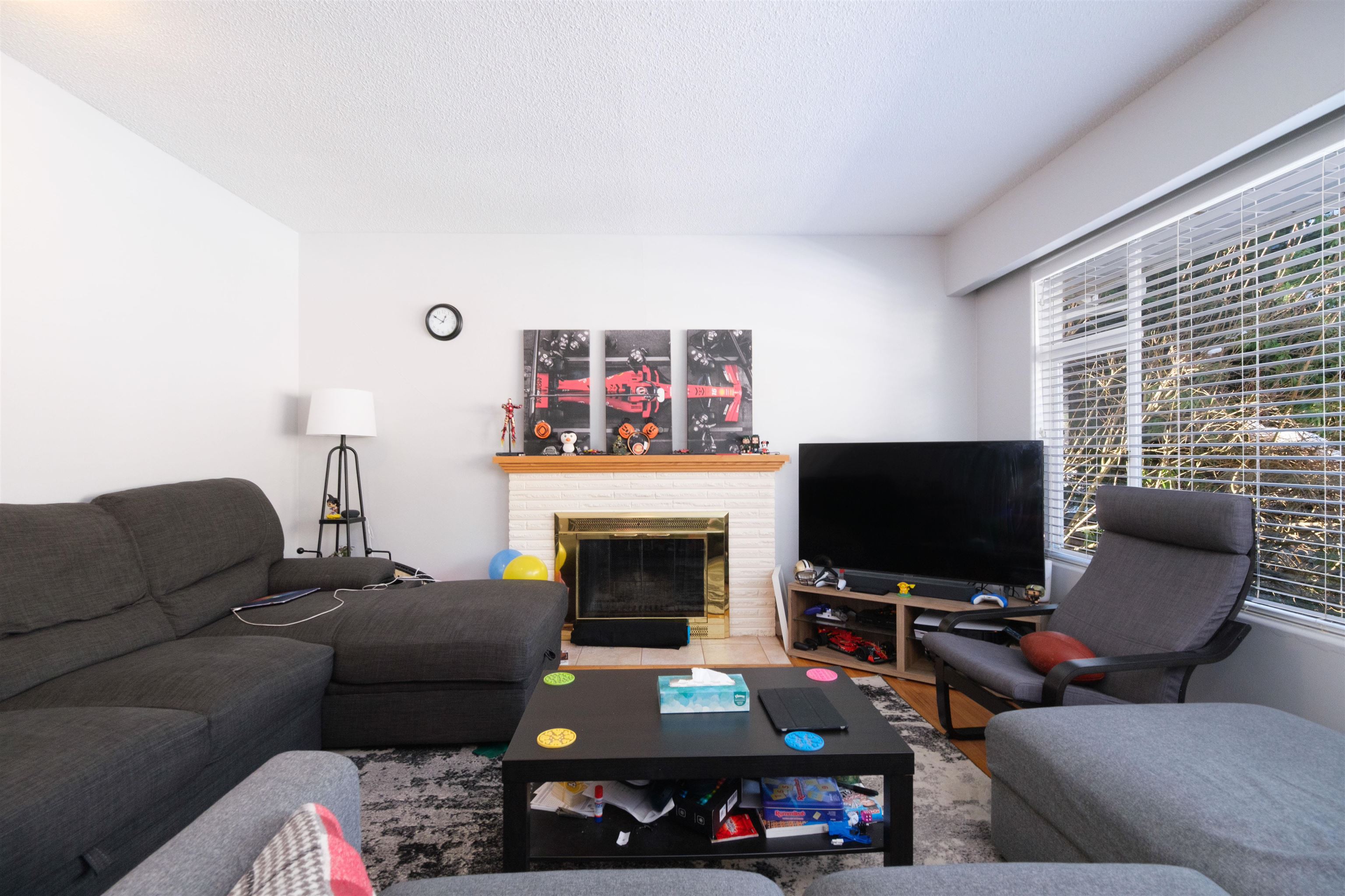 Listing image of 1059 CALVERHALL STREET