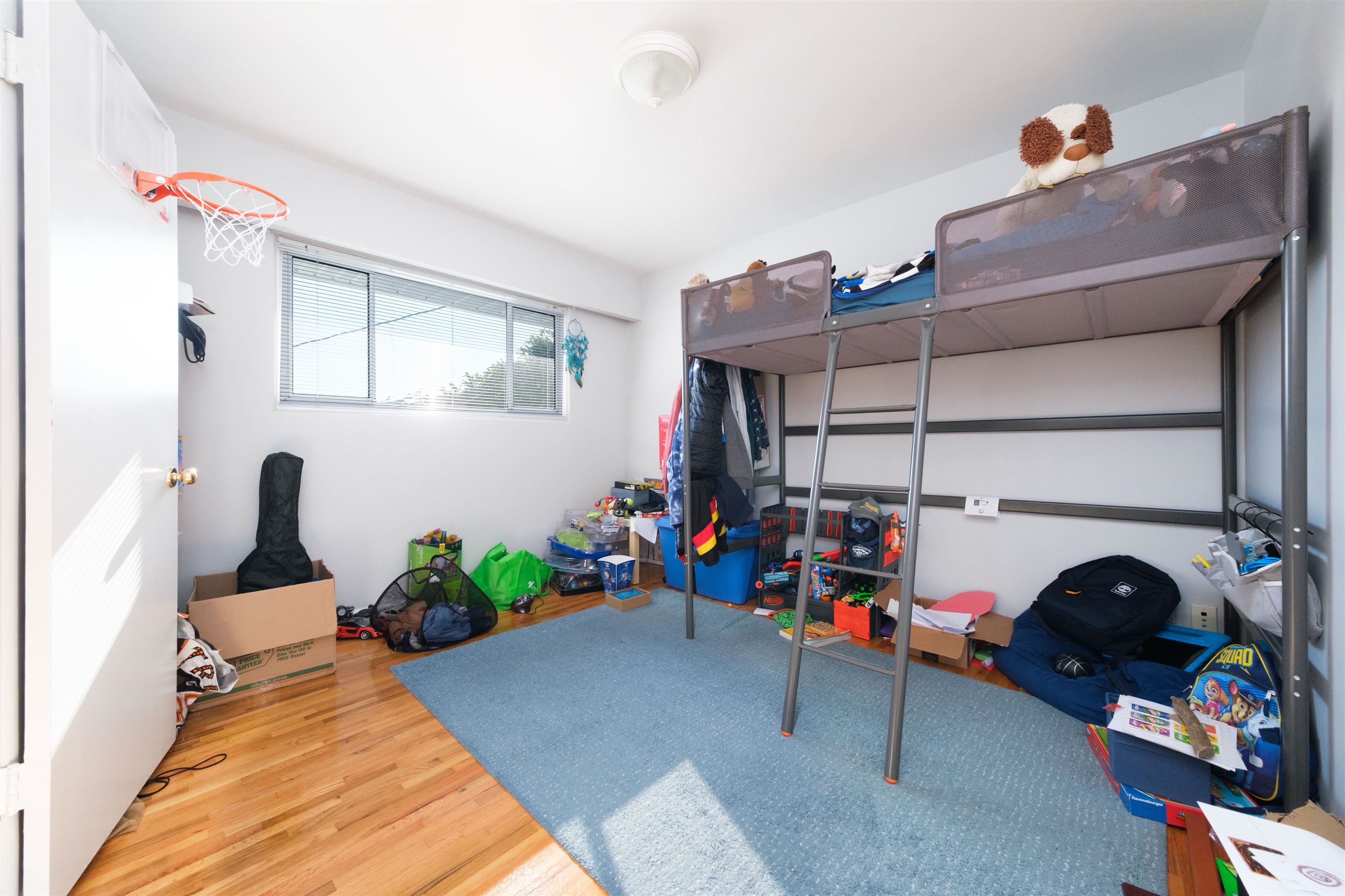 Listing image of 1059 CALVERHALL STREET