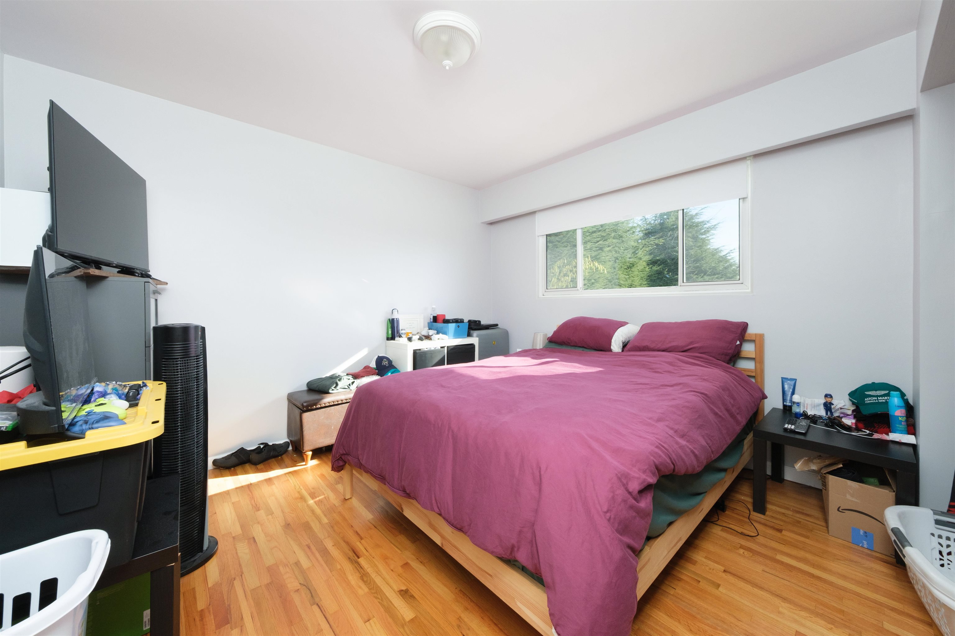 Listing image of 1059 CALVERHALL STREET