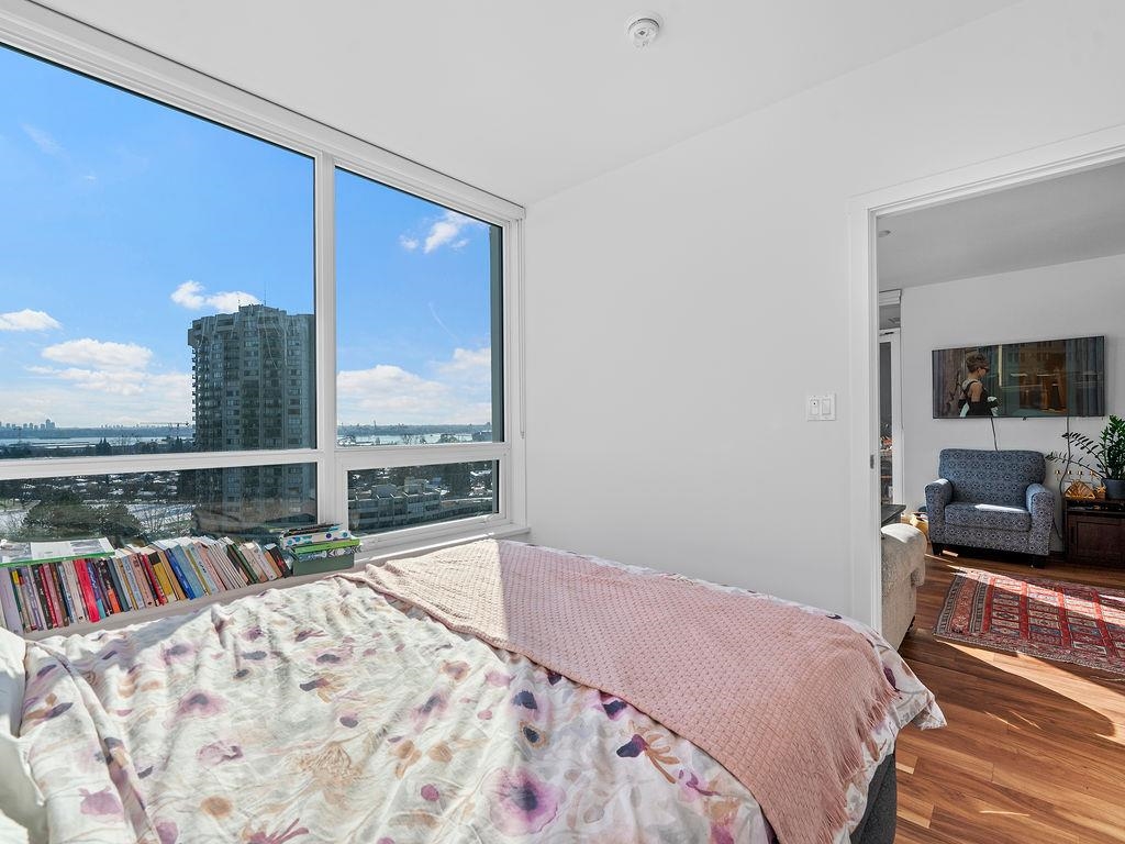 Listing image of 1302 1632 LIONS GATE LANE
