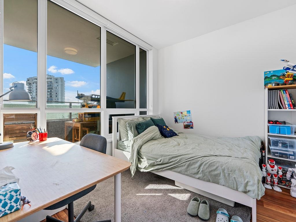 Listing image of 1302 1632 LIONS GATE LANE