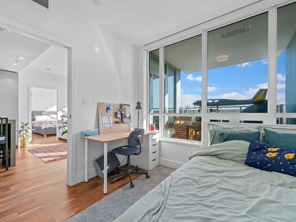Listing image of 1302 1632 LIONS GATE LANE