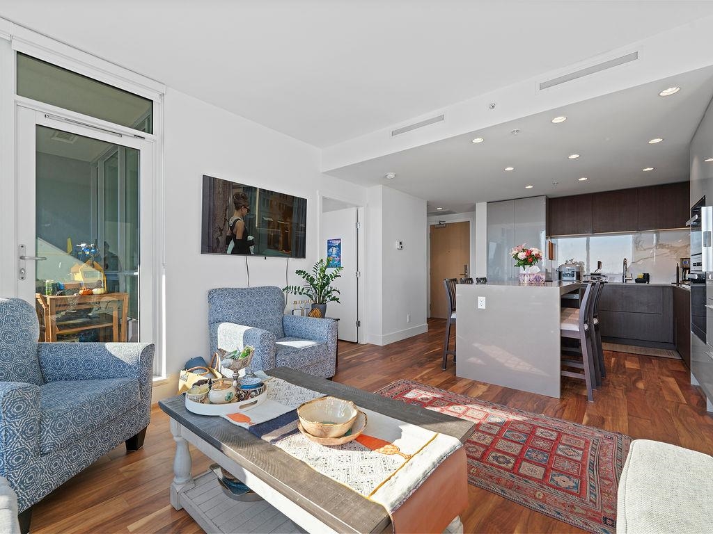 Listing image of 1302 1632 LIONS GATE LANE