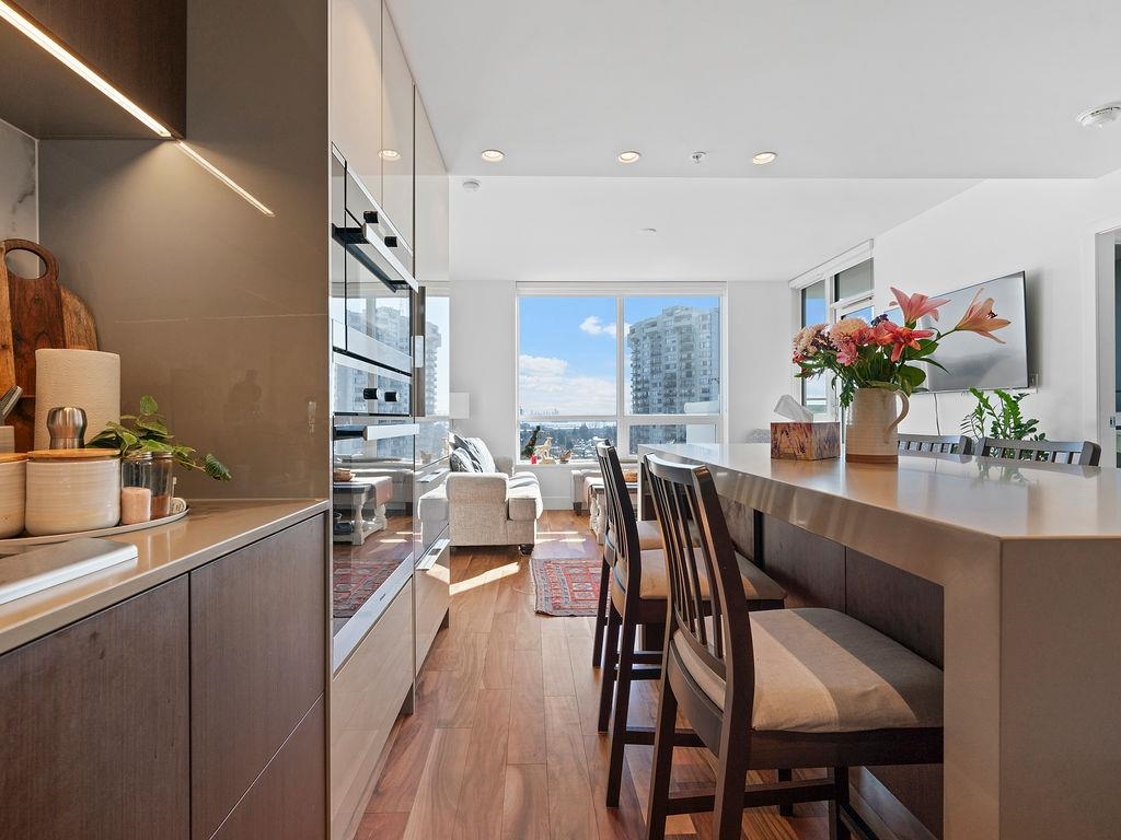 Listing image of 1302 1632 LIONS GATE LANE