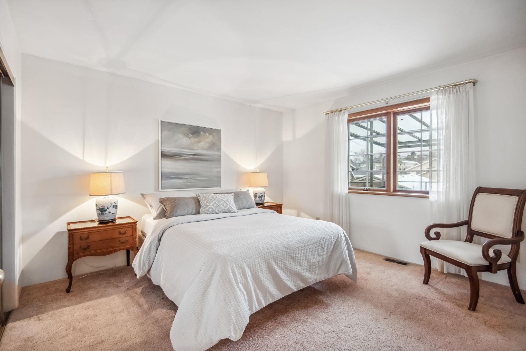 Listing image of 628 E 9TH STREET