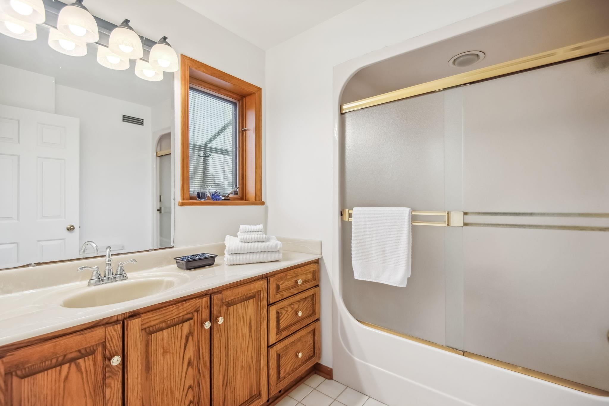 Listing image of 628 E 9TH STREET