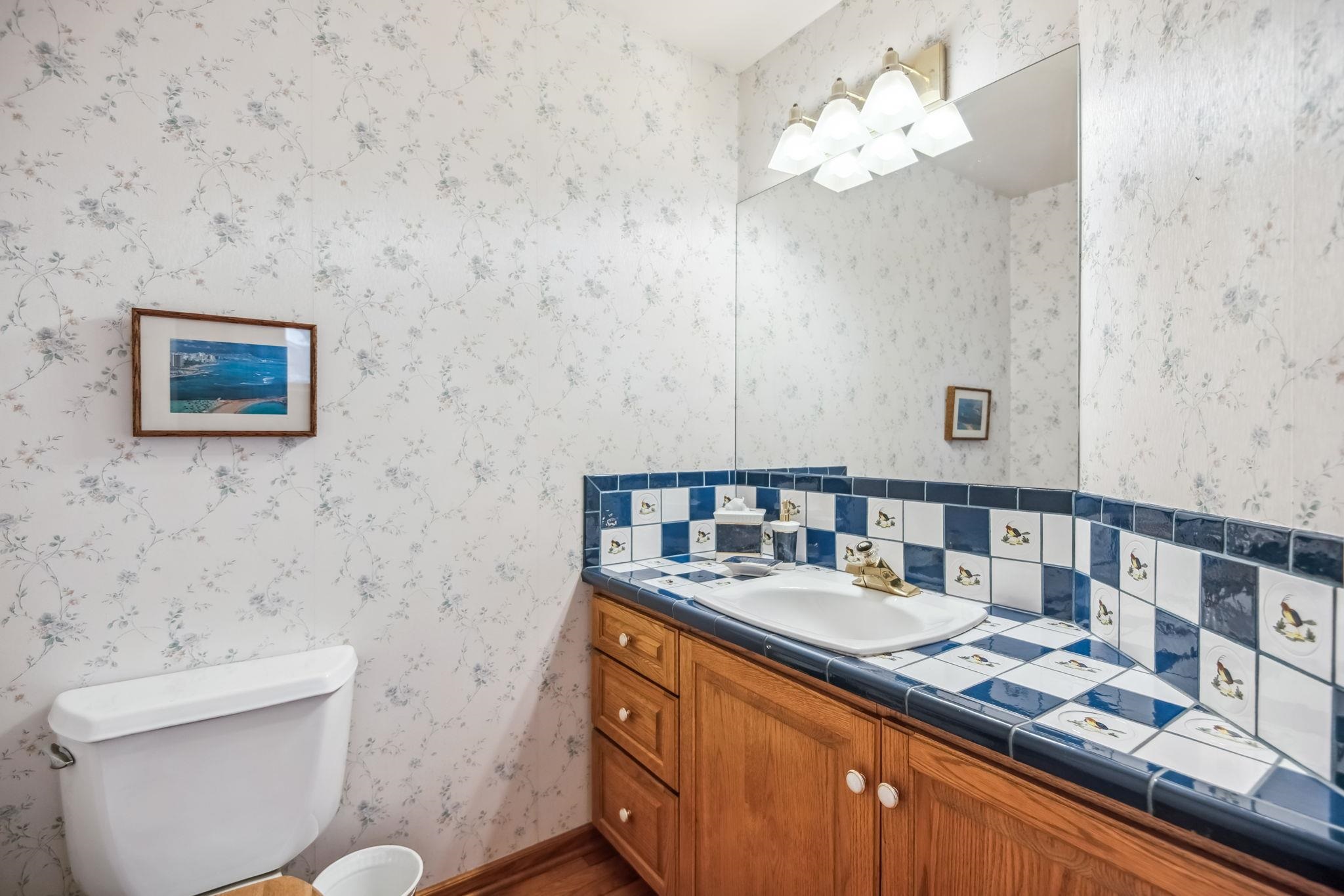 Listing image of 628 E 9TH STREET
