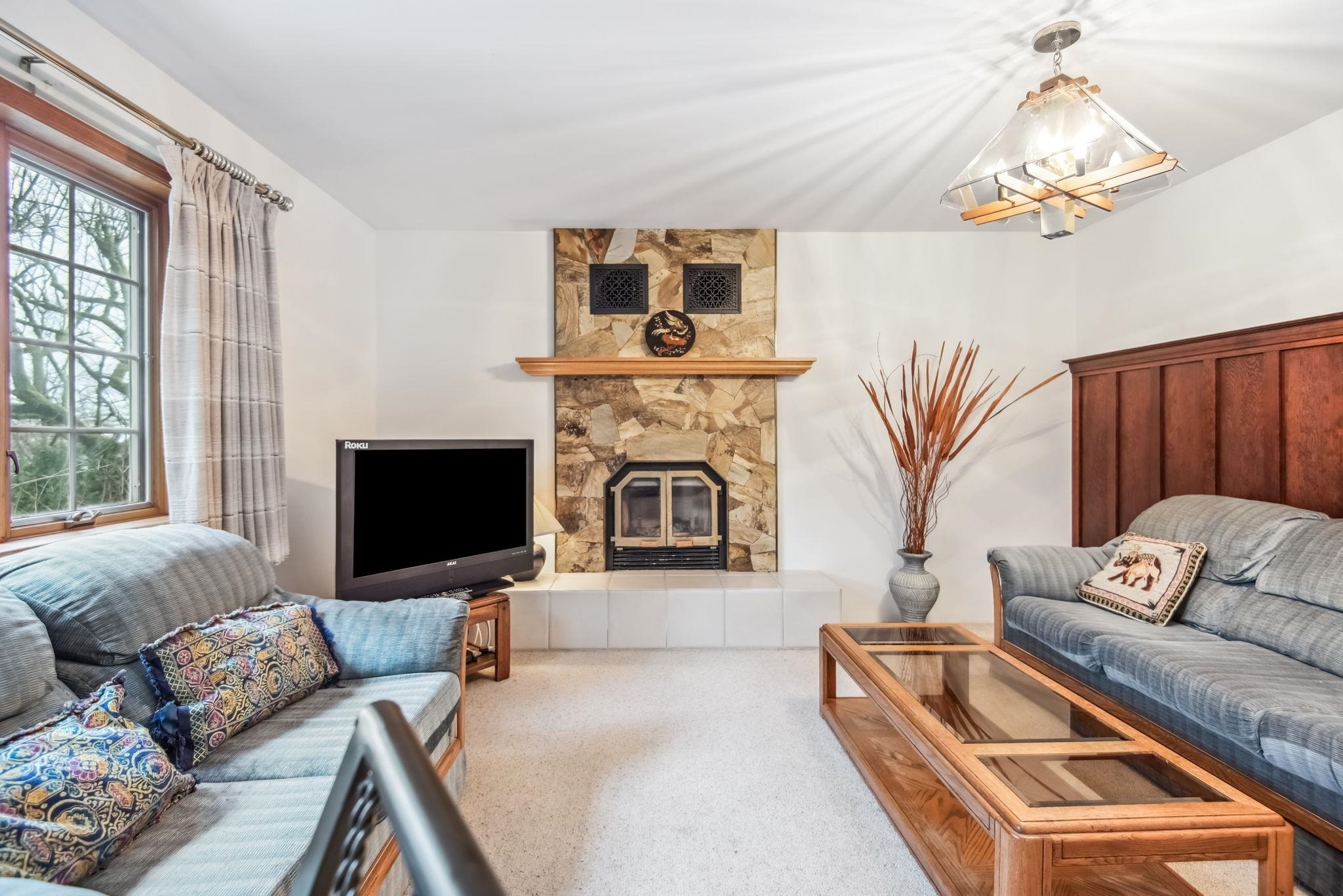 Listing image of 628 E 9TH STREET