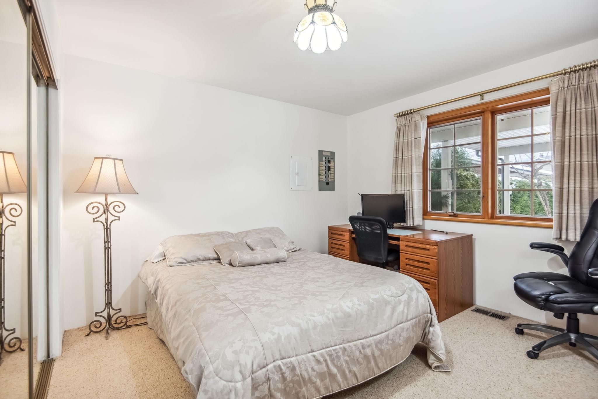 Listing image of 628 E 9TH STREET