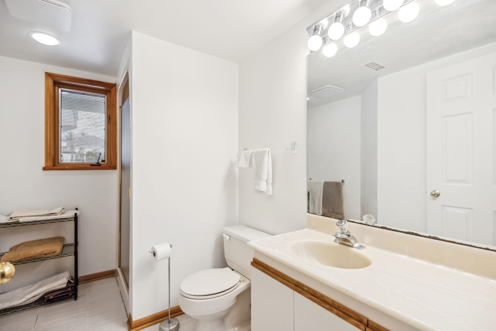 Listing image of 628 E 9TH STREET