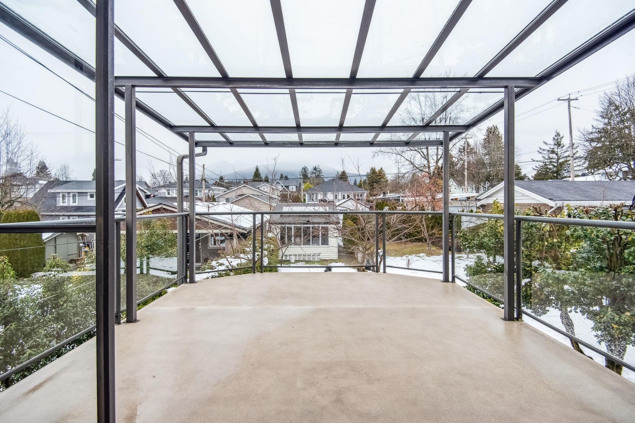 Listing image of 628 E 9TH STREET