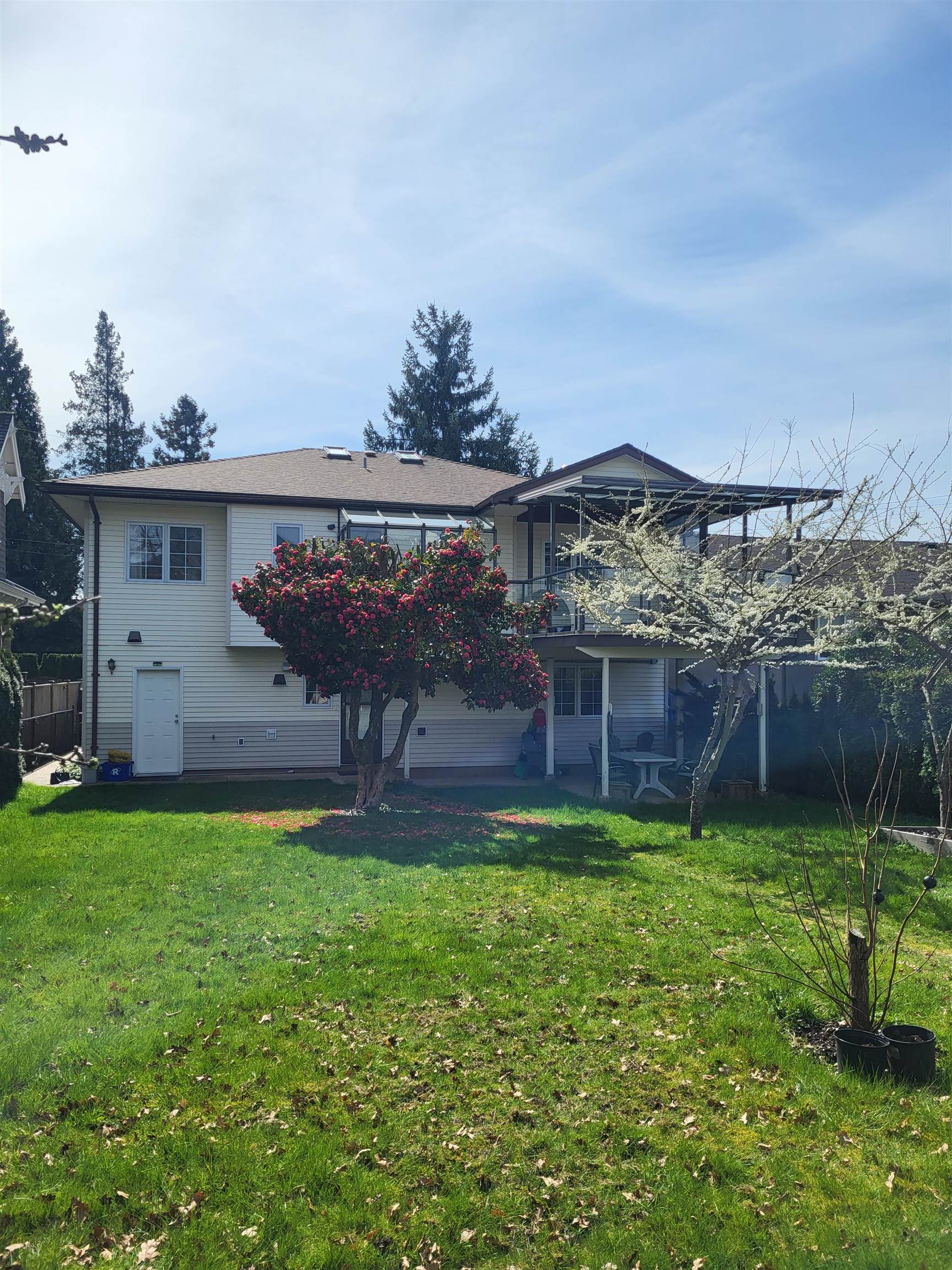 Listing image of 628 E 9TH STREET