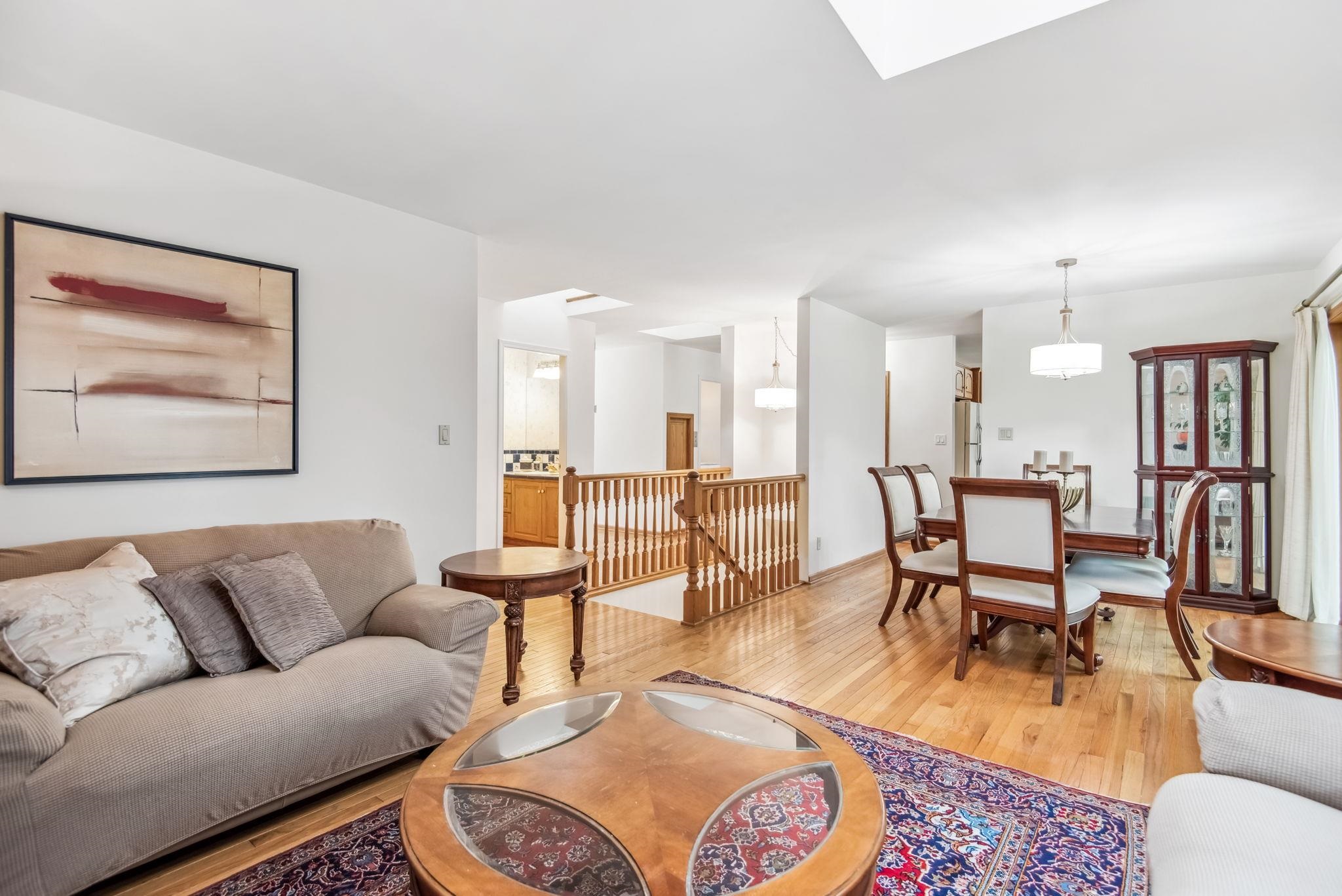 Listing image of 628 E 9TH STREET