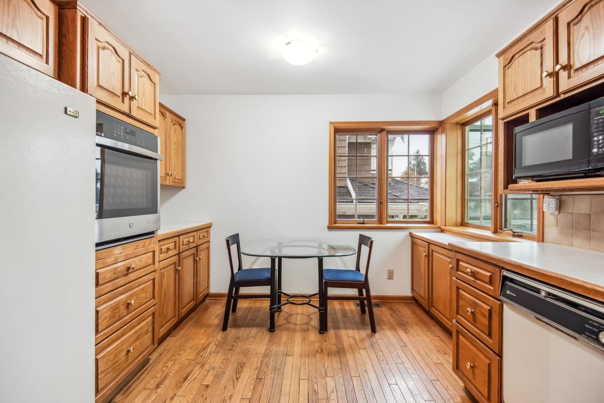 Listing image of 628 E 9TH STREET