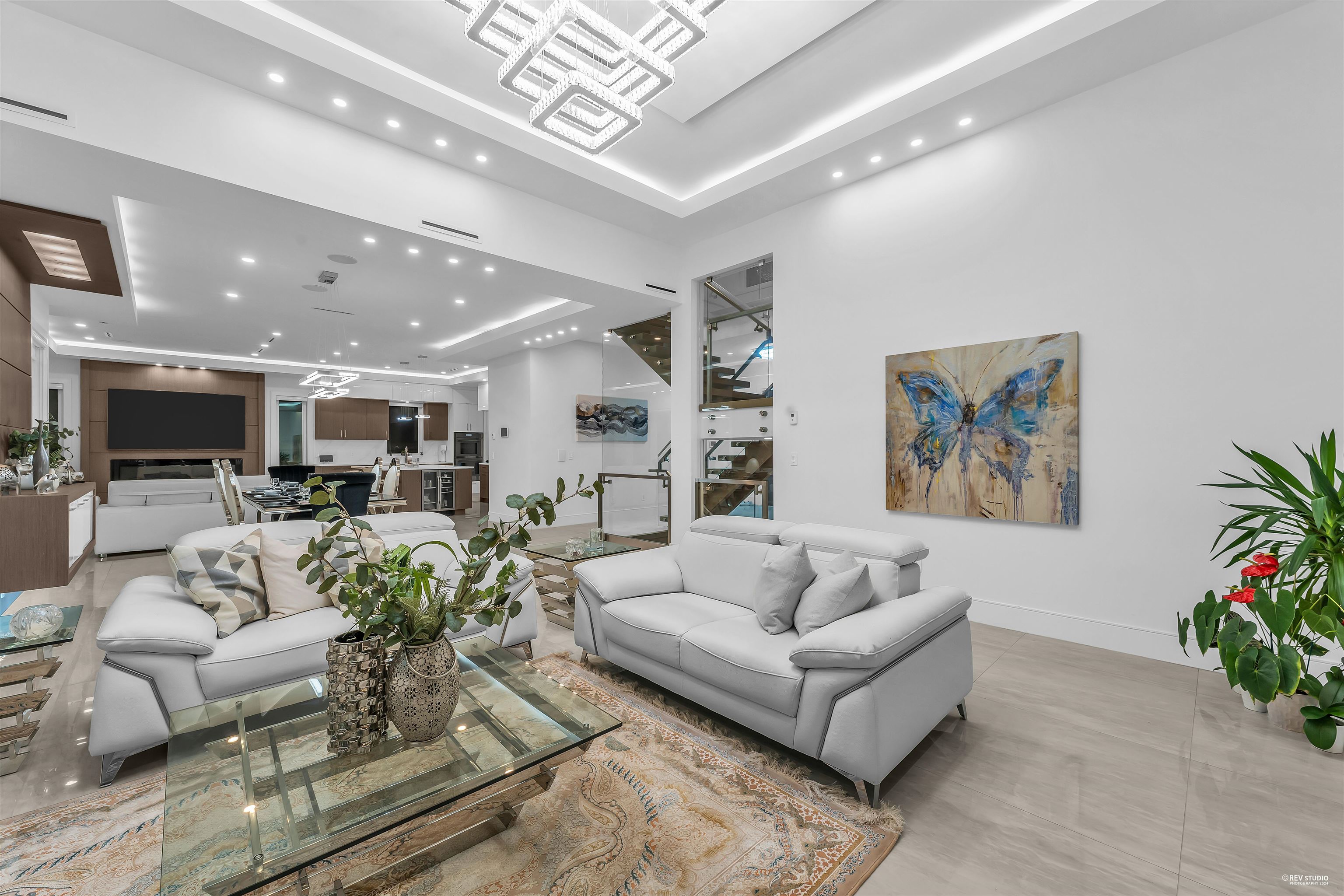 Listing image of 929 CANYON BOULEVARD