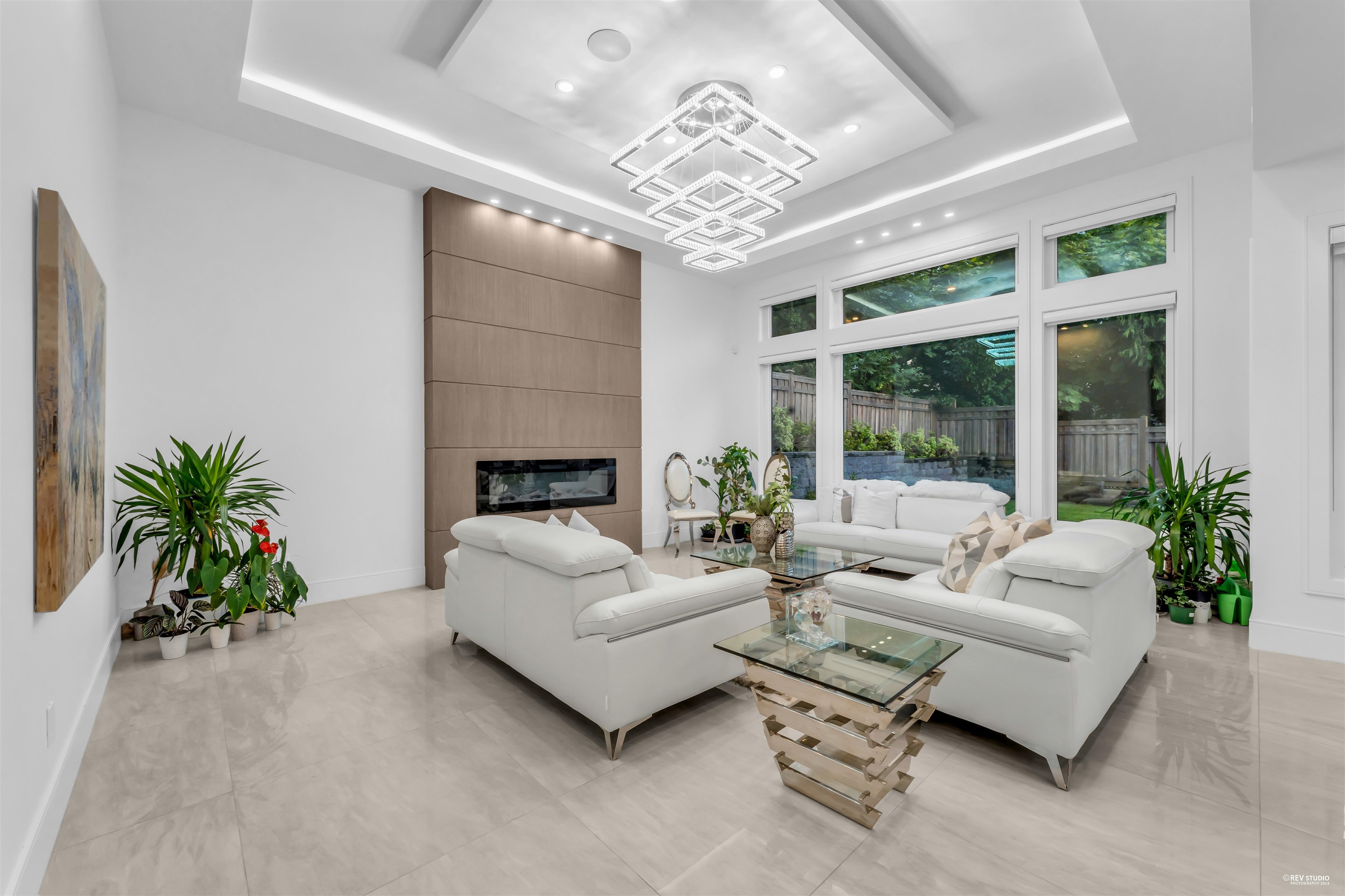 Listing image of 929 CANYON BOULEVARD