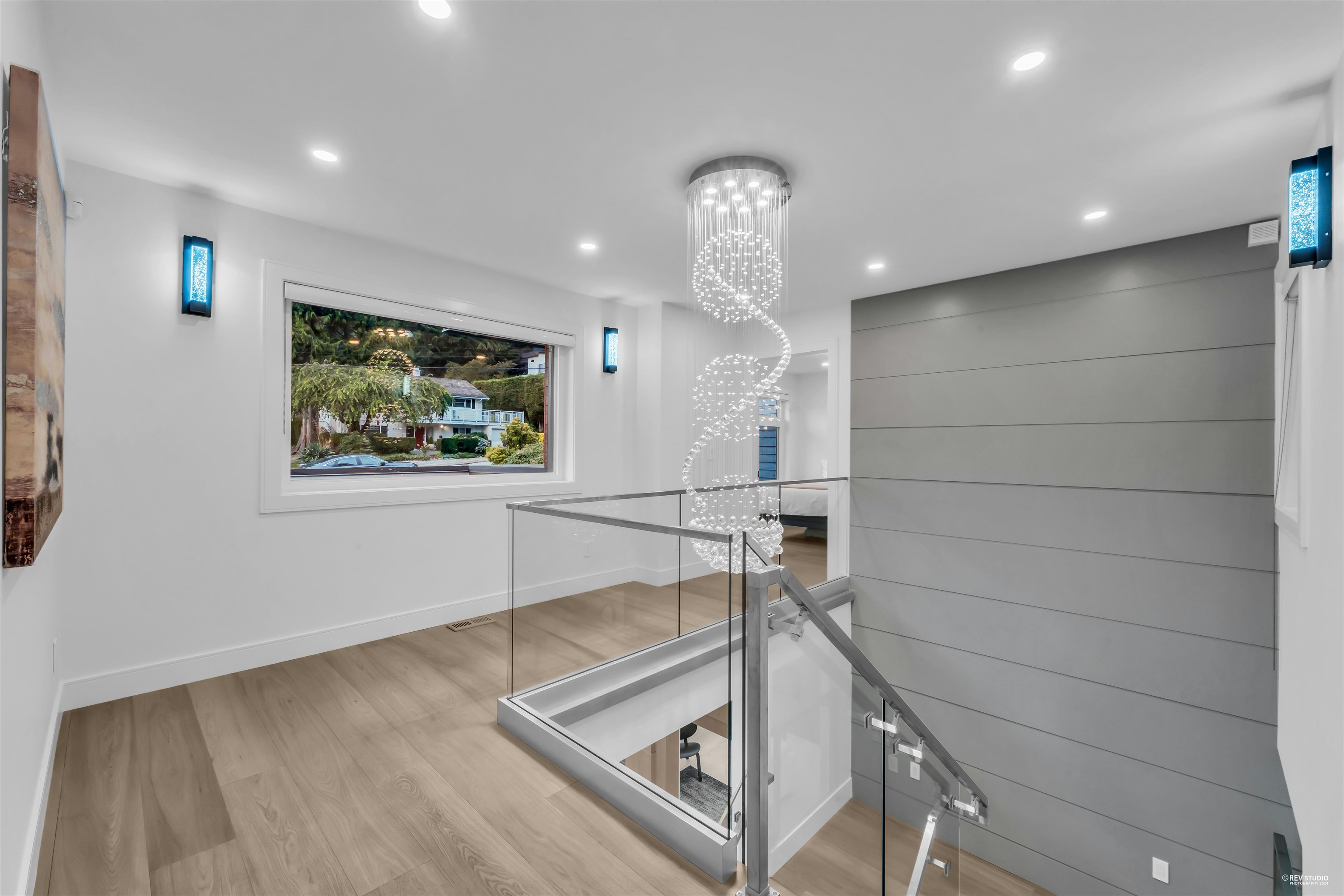 Listing image of 929 CANYON BOULEVARD