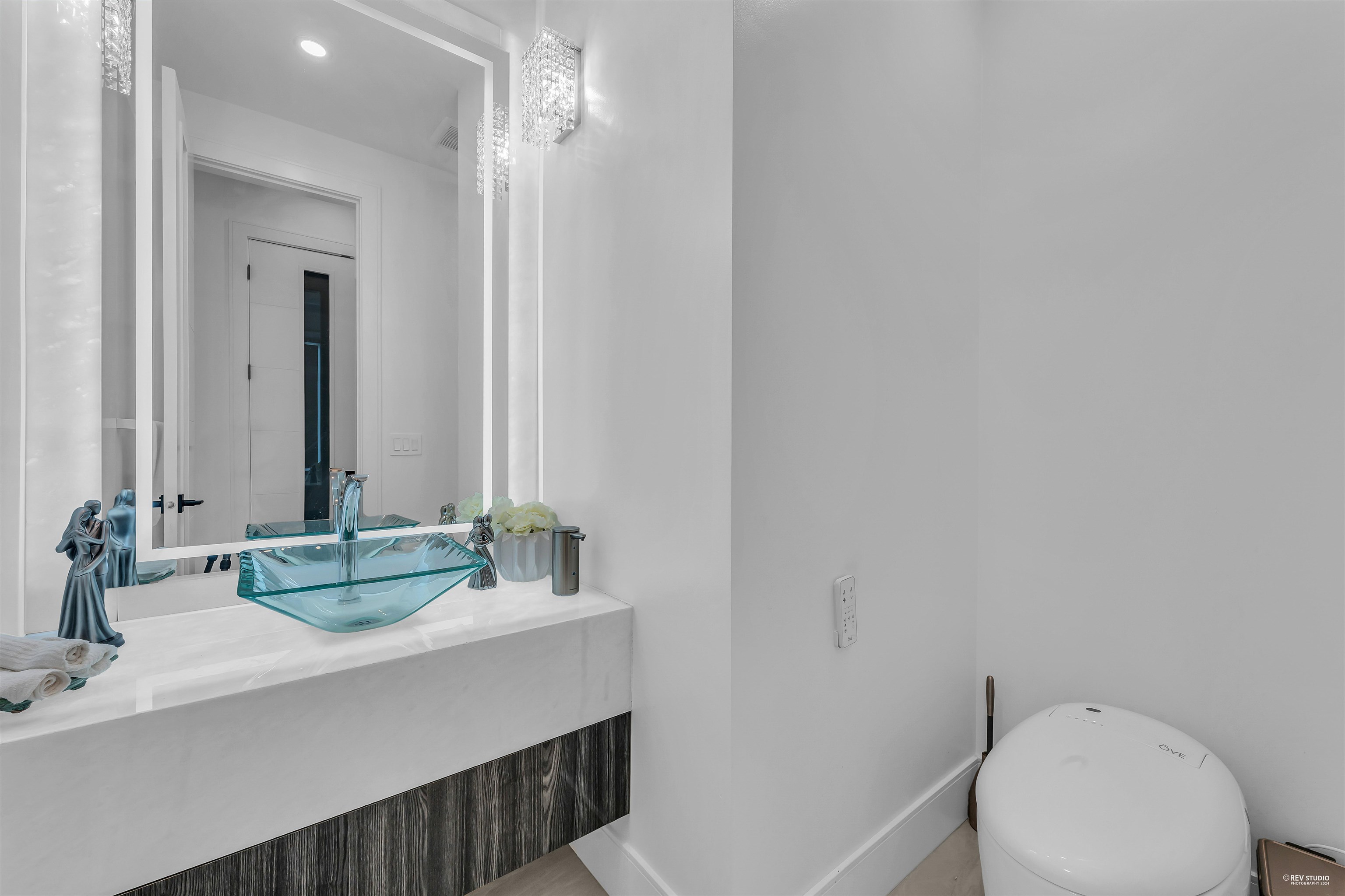 Listing image of 929 CANYON BOULEVARD