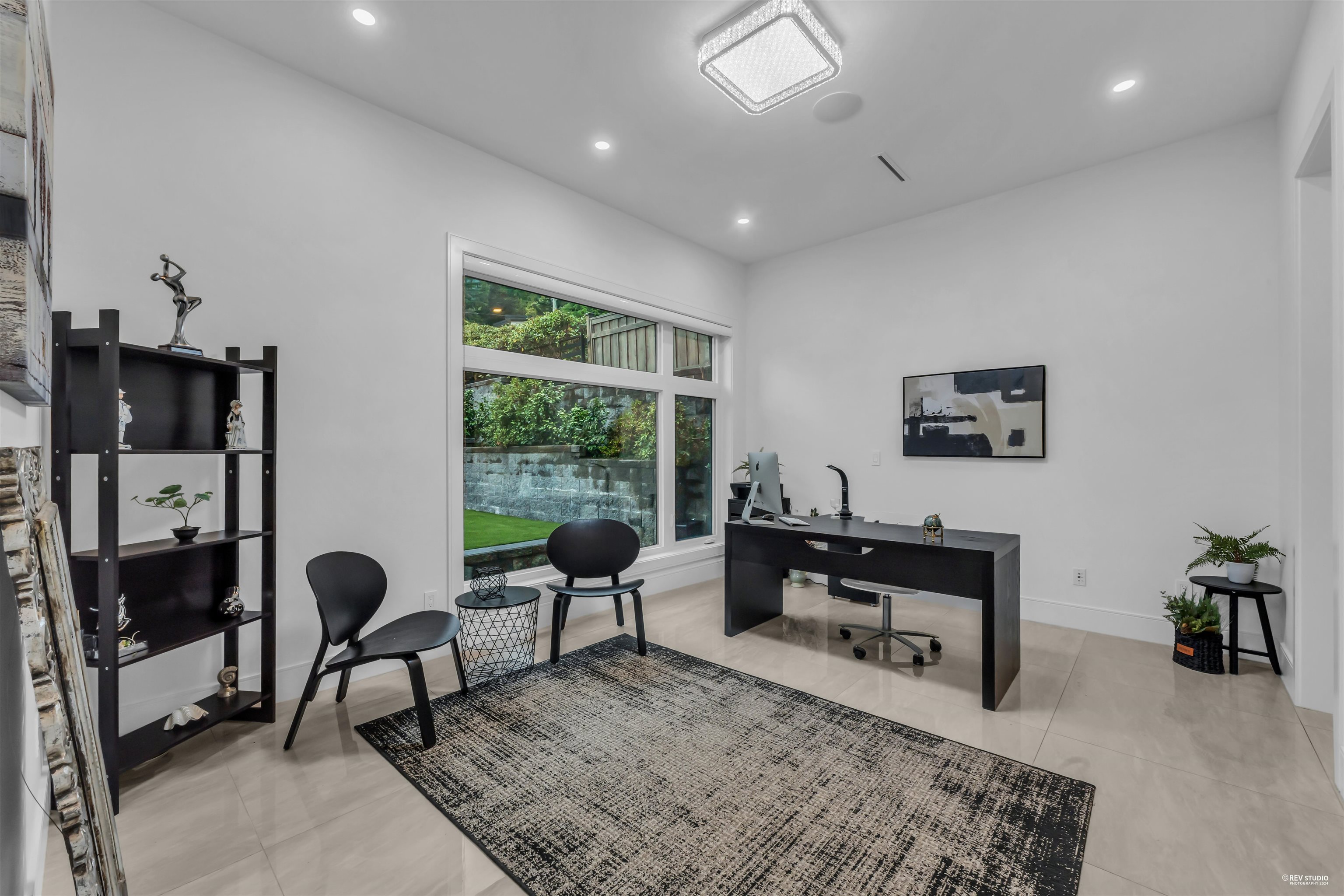 Listing image of 929 CANYON BOULEVARD