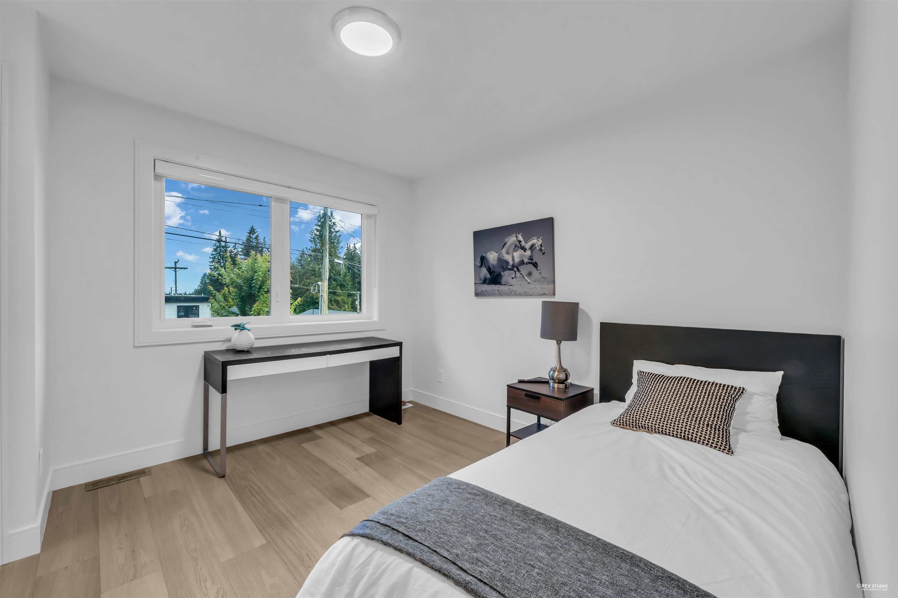 Listing image of 929 CANYON BOULEVARD