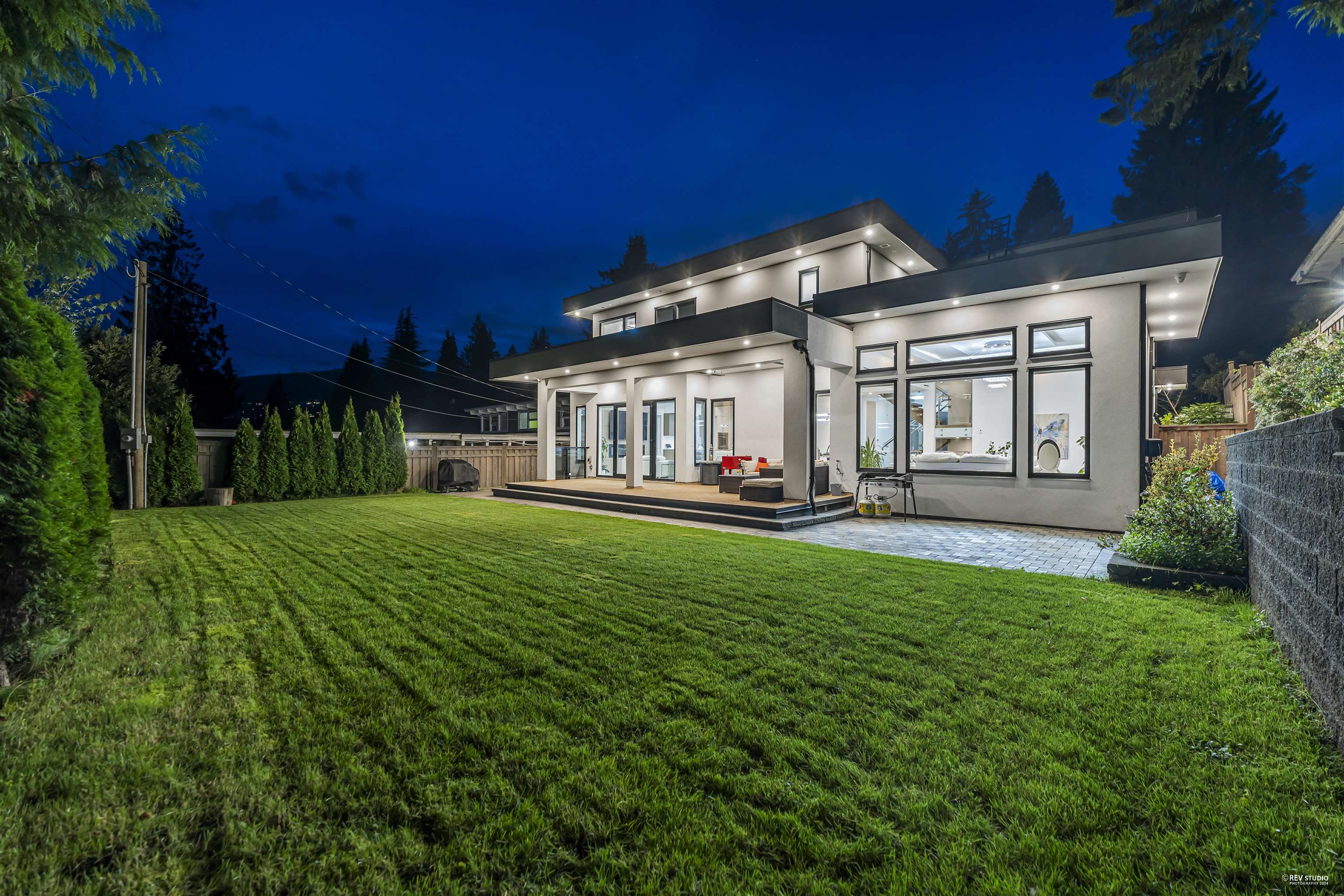 Listing image of 929 CANYON BOULEVARD