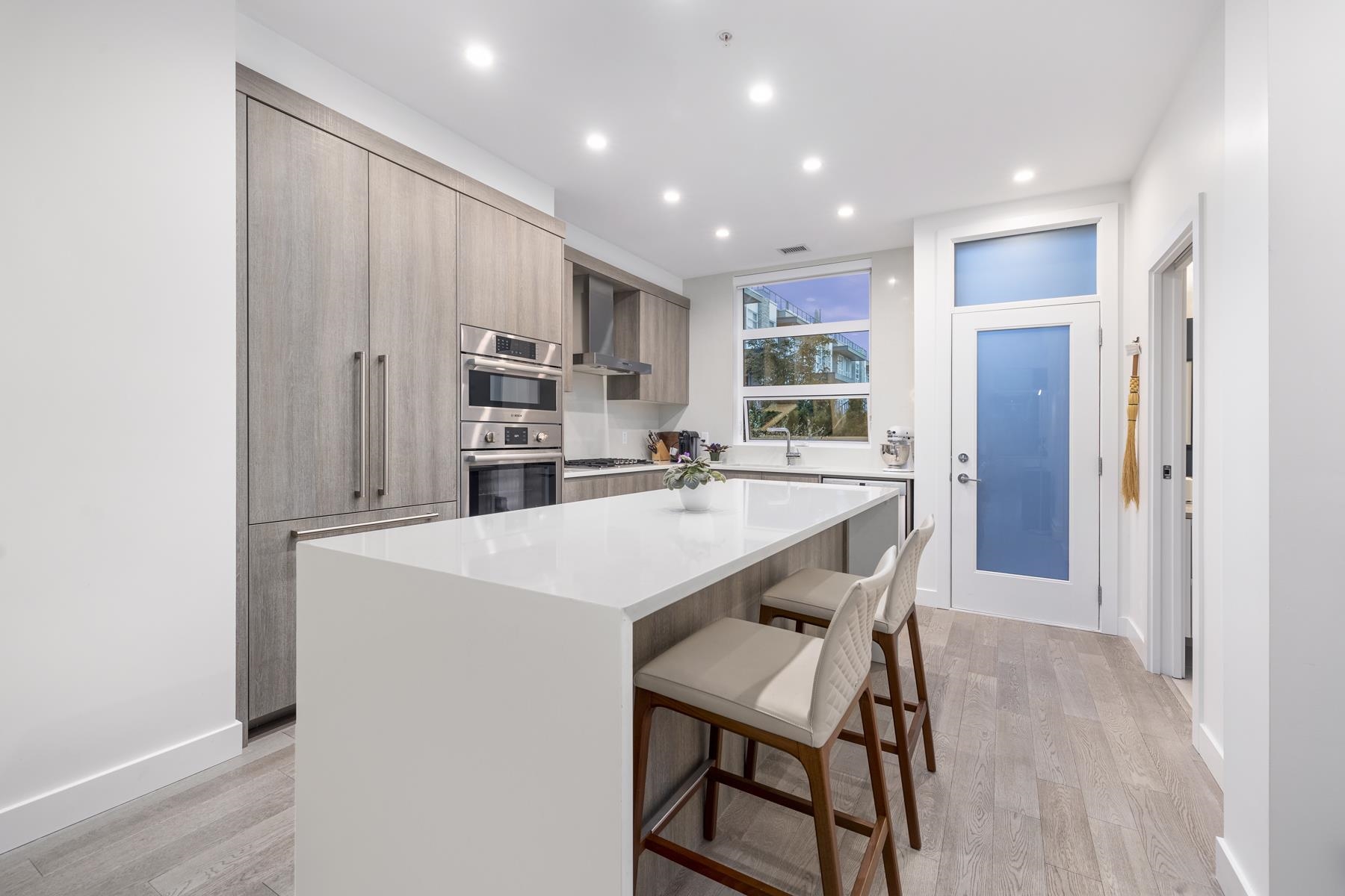 Listing image of 160 2060 CURLING ROAD