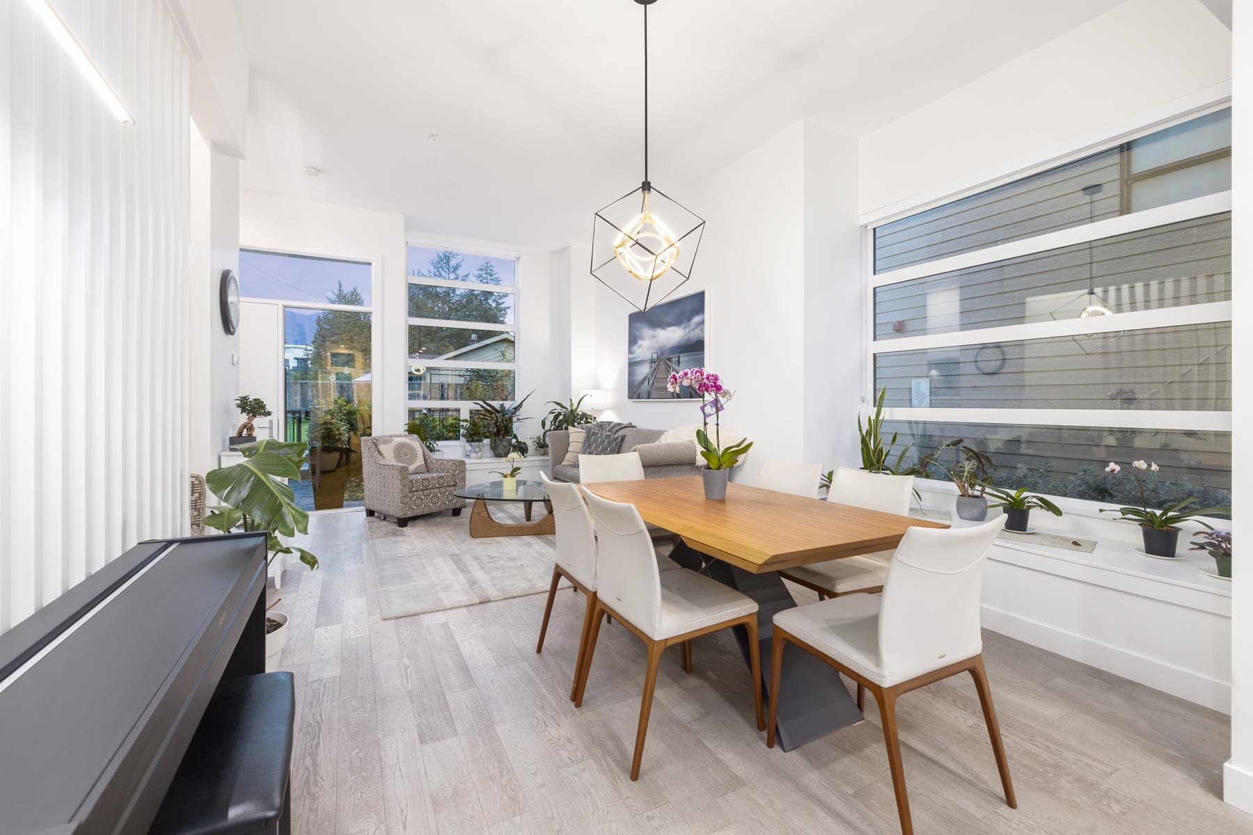 Listing image of 160 2060 CURLING ROAD