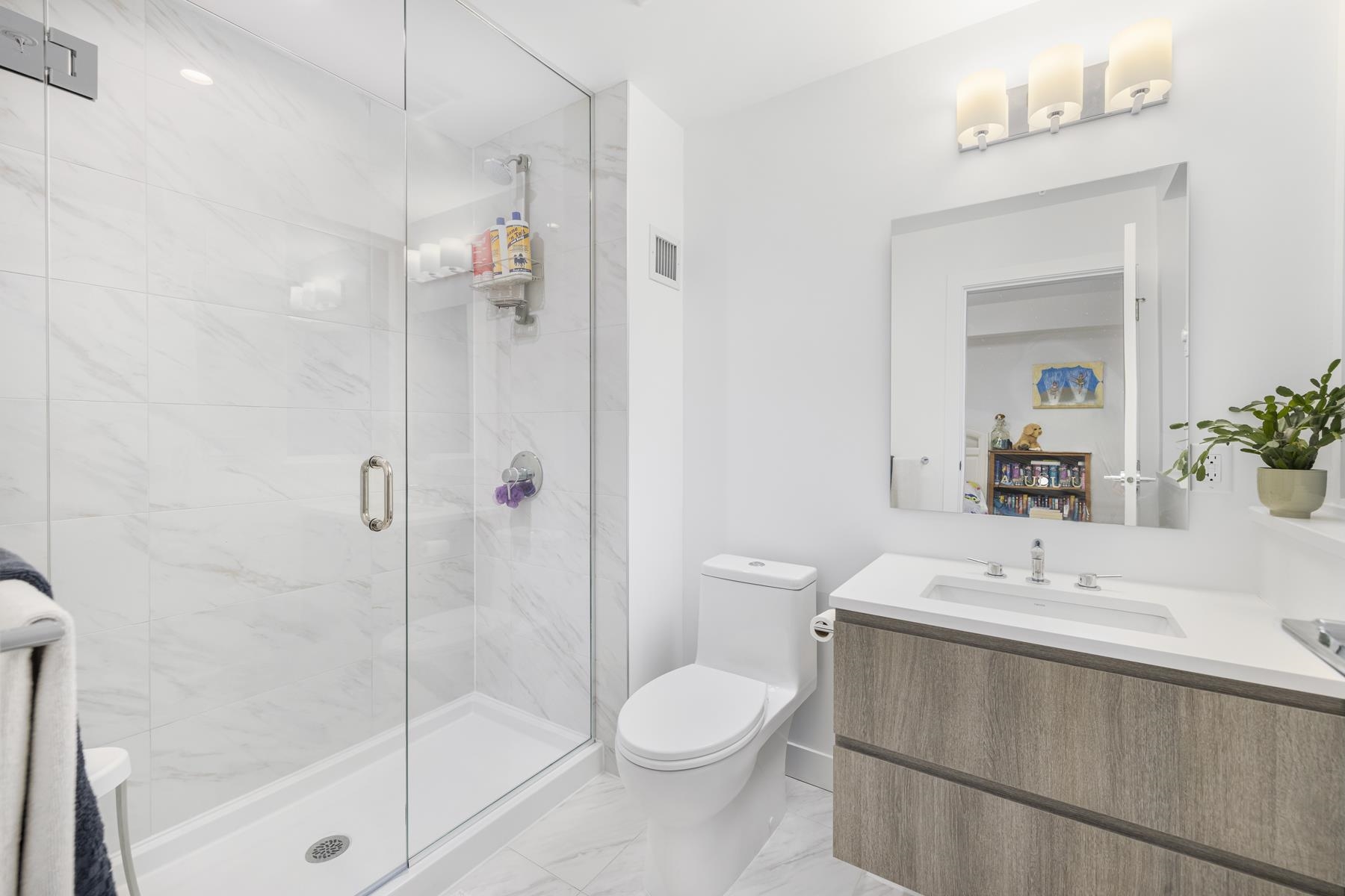 Listing image of 160 2060 CURLING ROAD