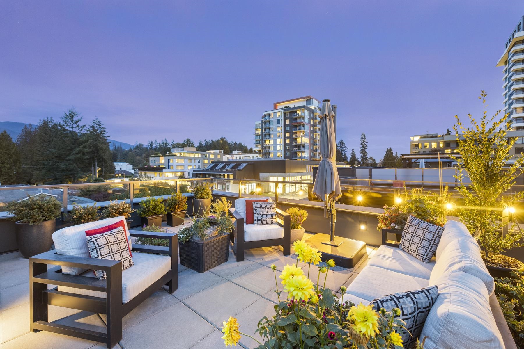 Listing image of 160 2060 CURLING ROAD