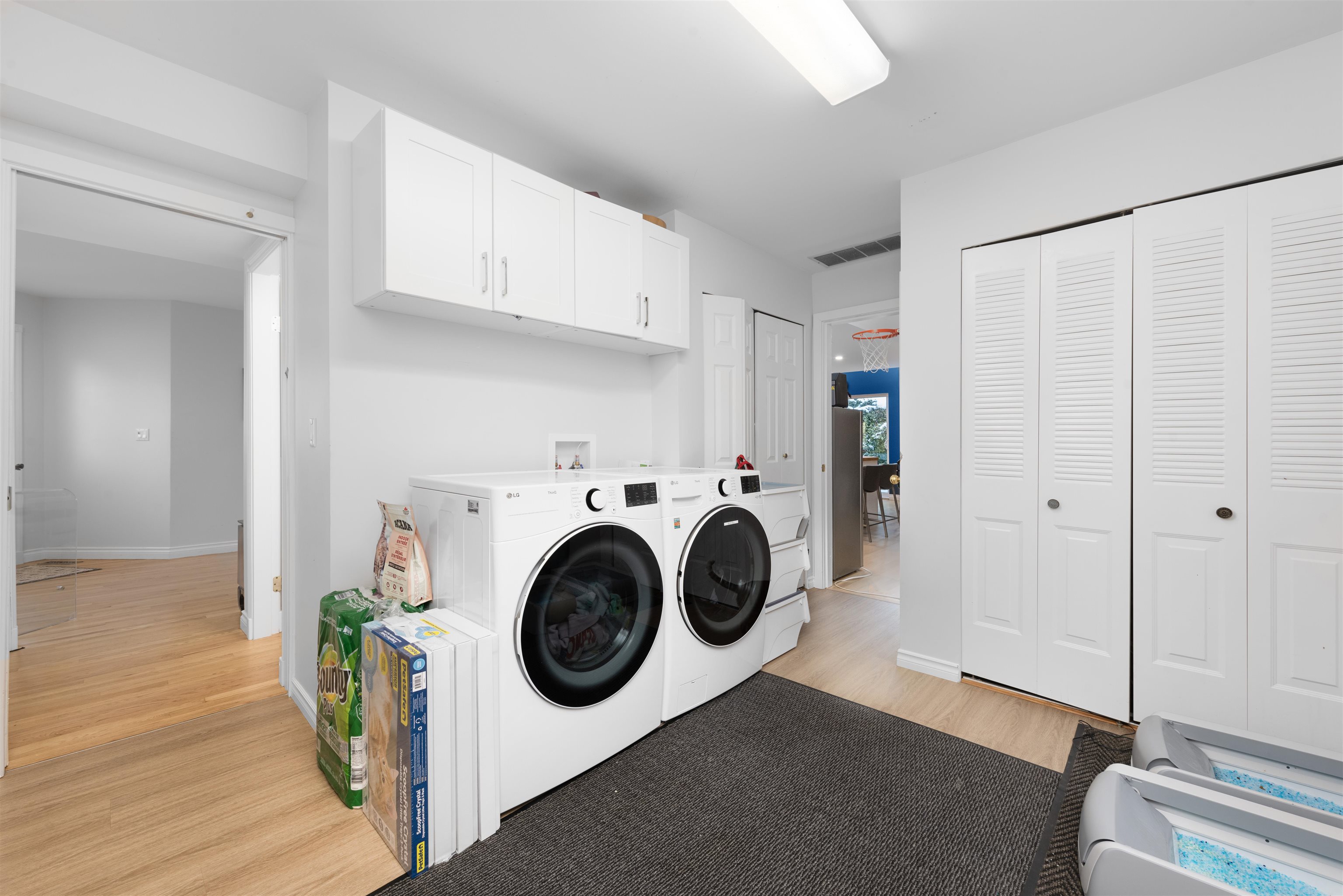 Listing image of 6755 DUFFERIN AVENUE