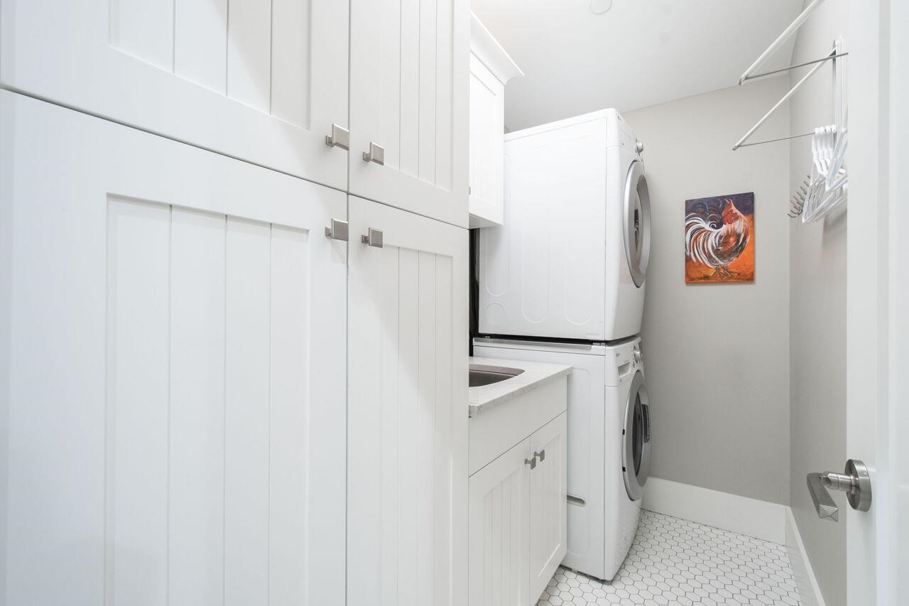 Listing image of 1421 GORDON AVENUE