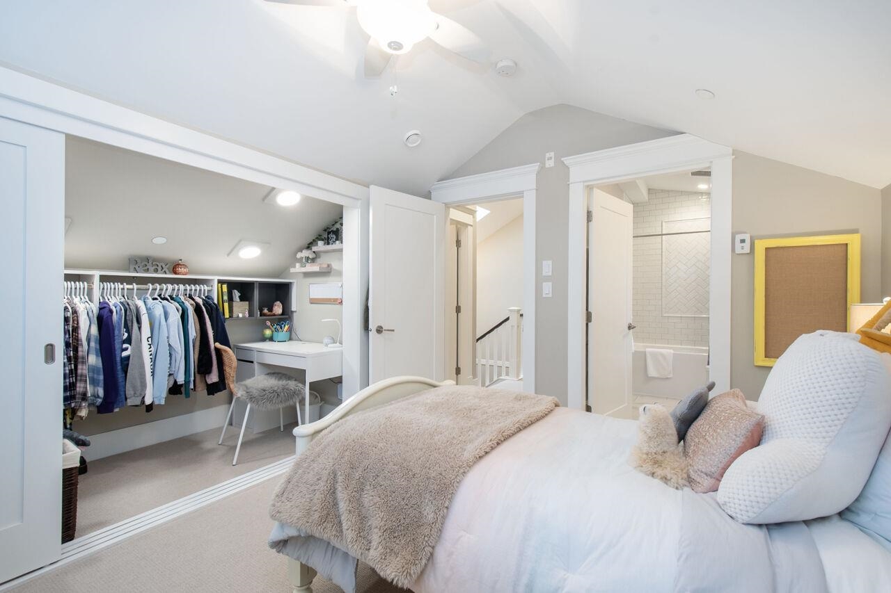 Listing image of 1421 GORDON AVENUE